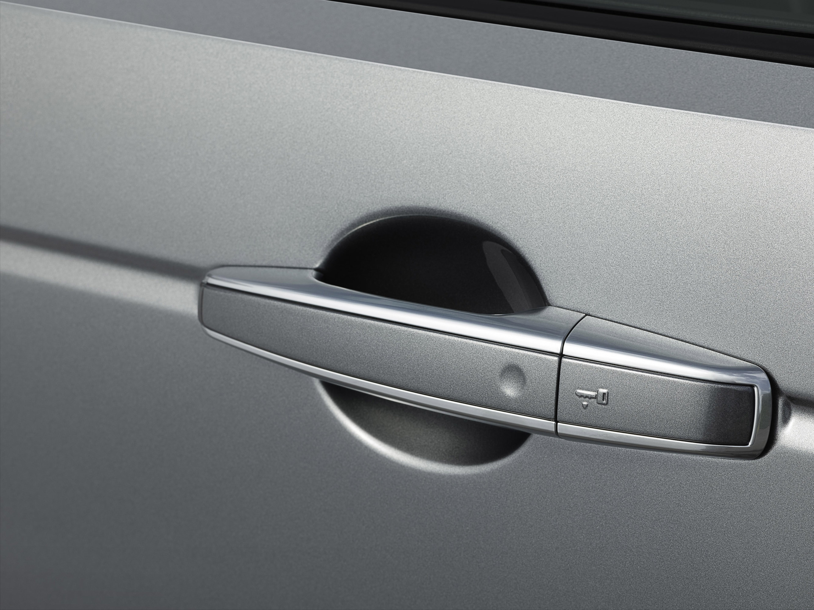 Land Rover Discovery Sport photo #41