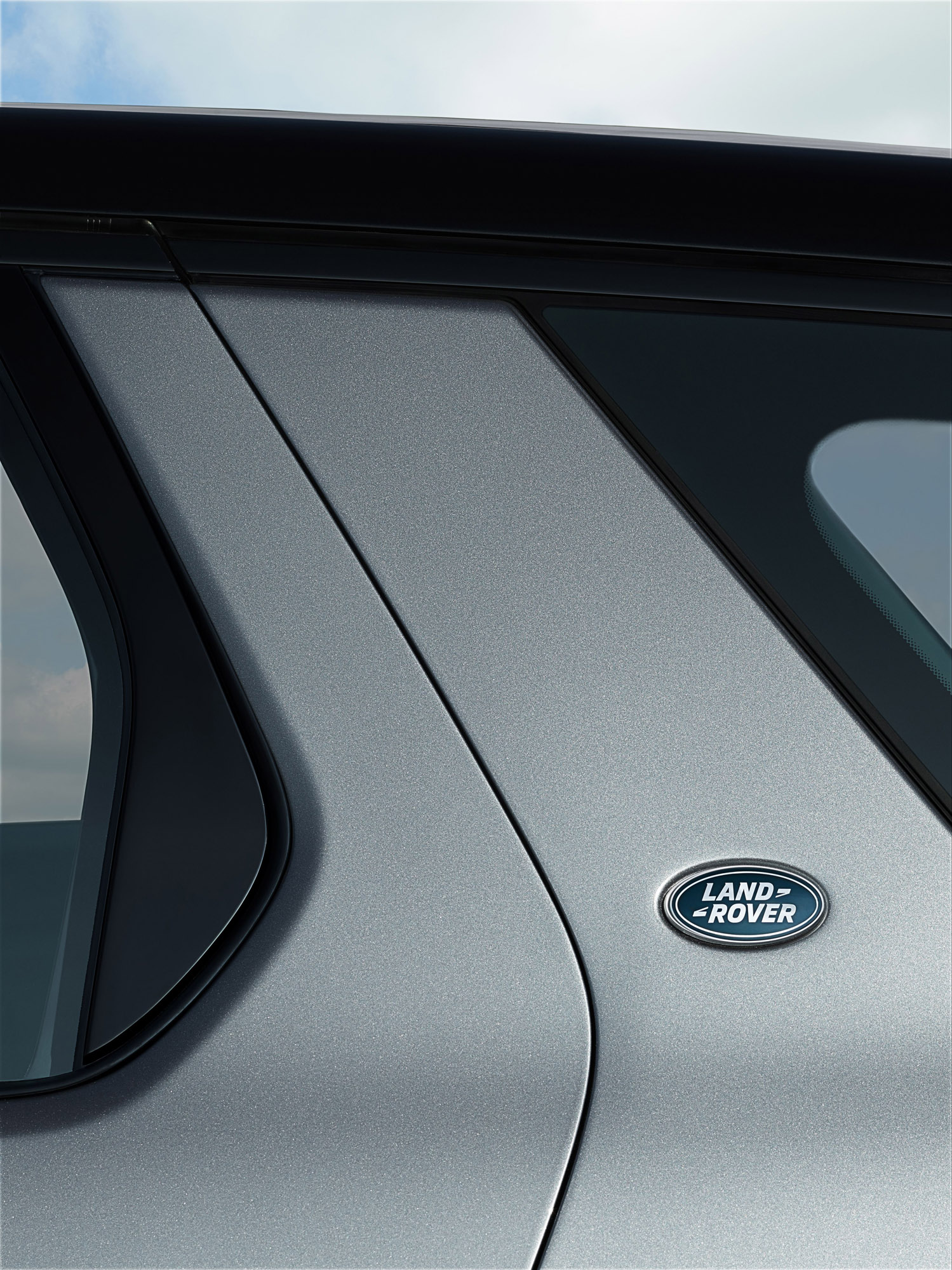 Land Rover Discovery Sport photo #42