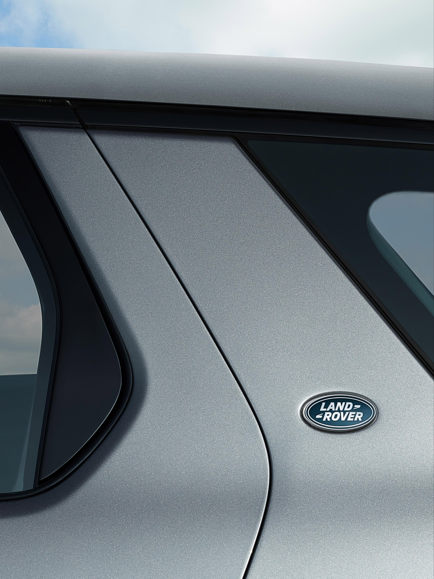 Land Rover Discovery Sport photo #43