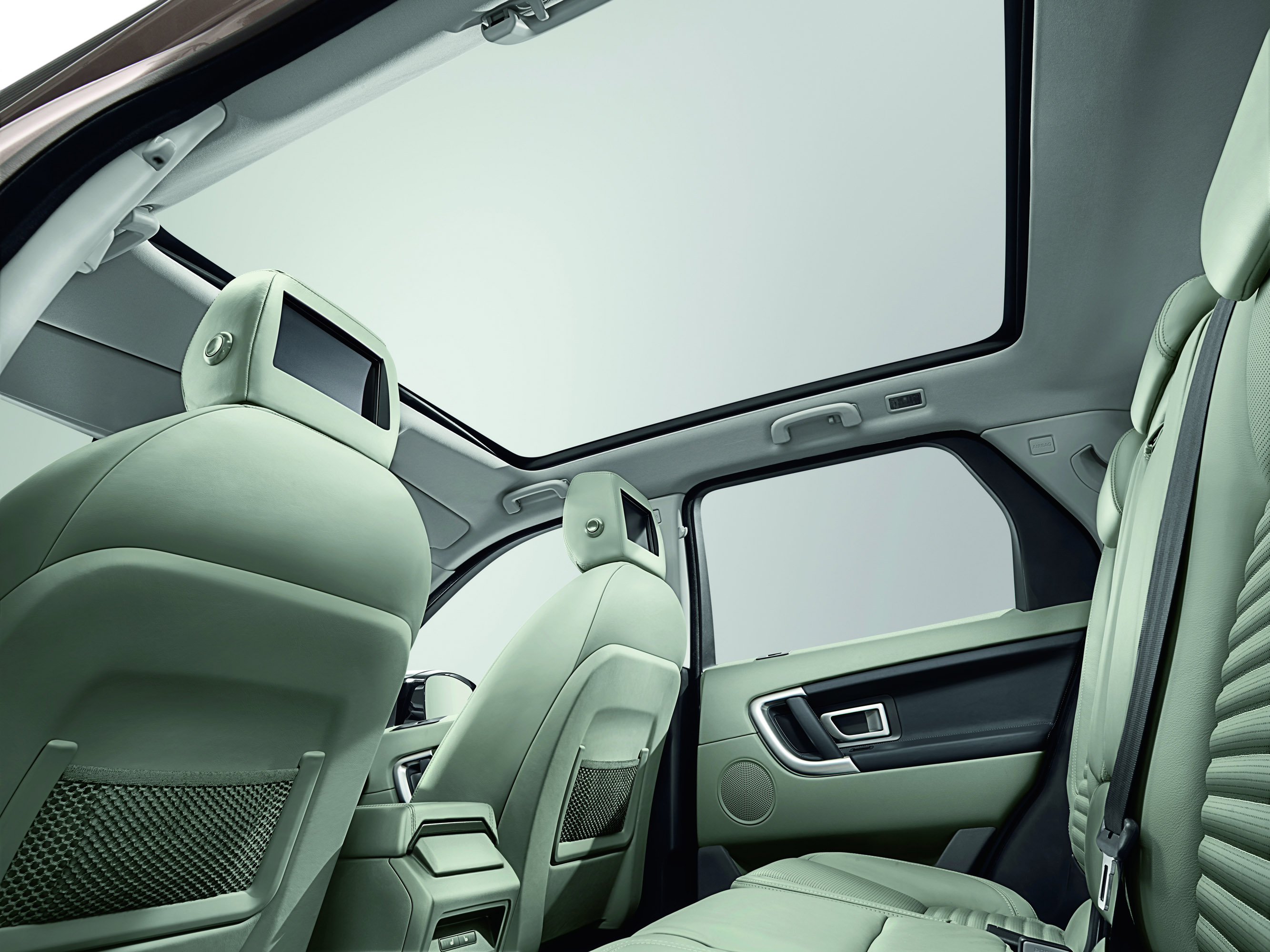 Land Rover Discovery Sport photo #46