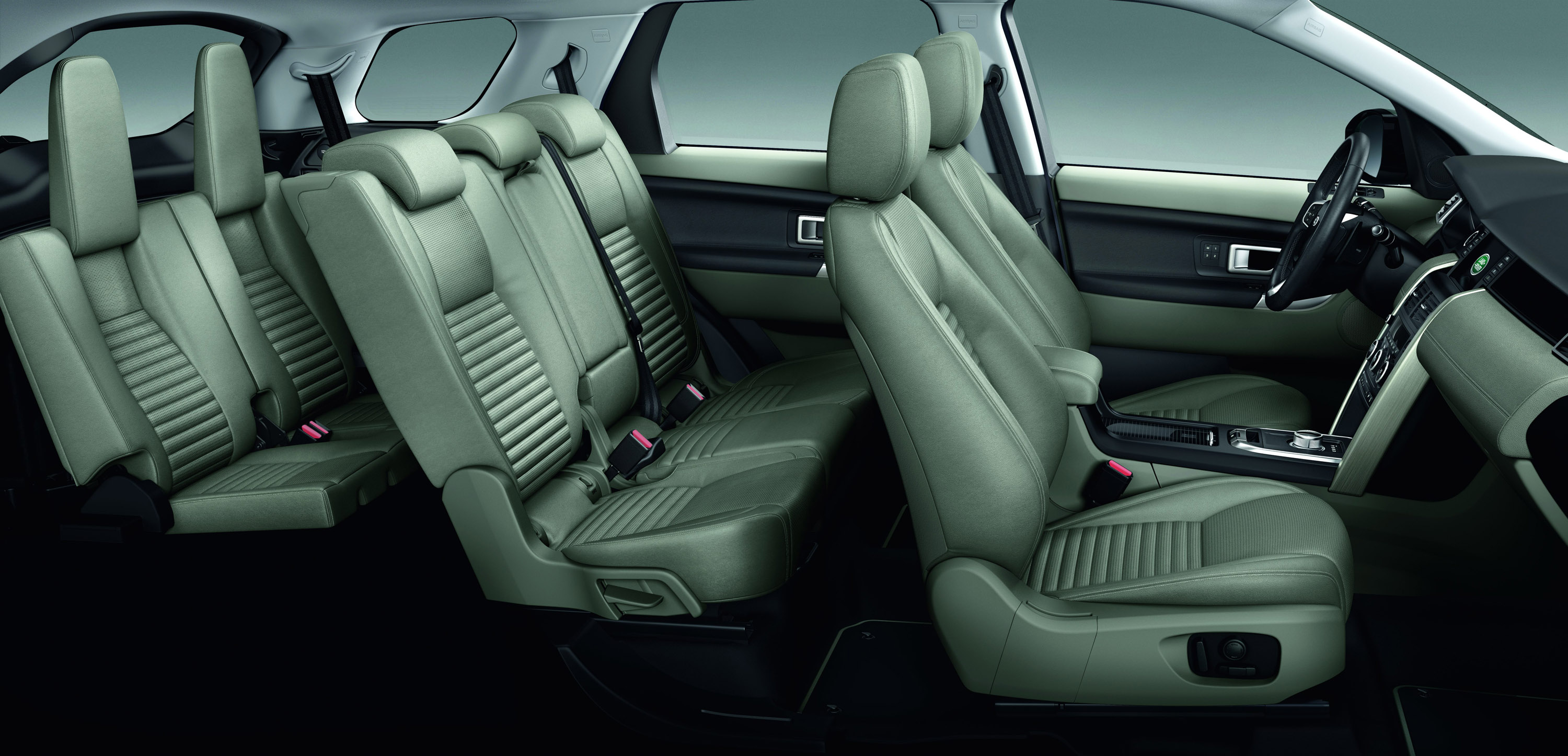 Land Rover Discovery Sport photo #47