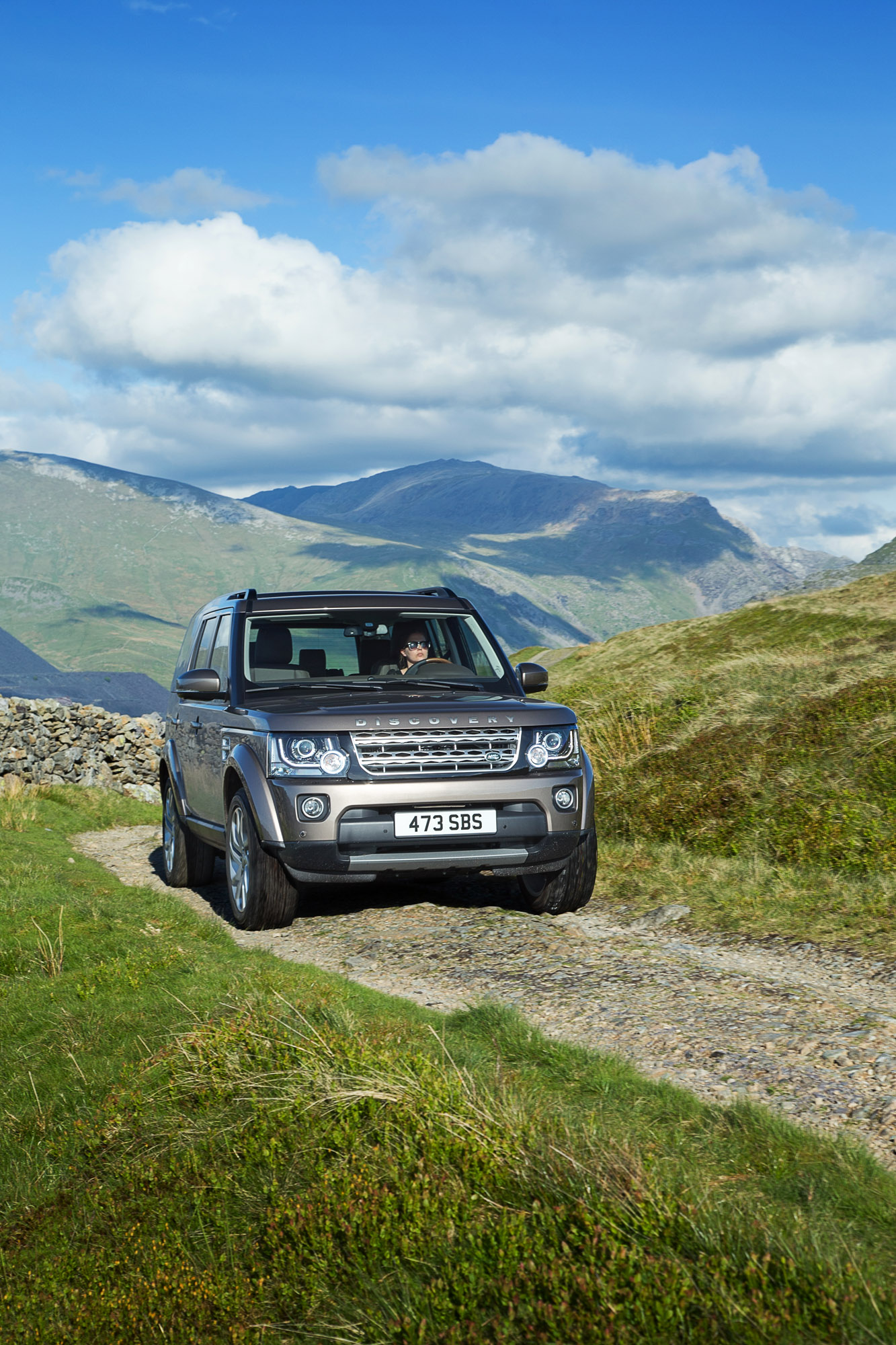 Ленд ровер дискавери 2015. Land Rover Discovery 2015. Лэндровер Дискавери 2015. Ленд Ровер Дискавери 4 2015.