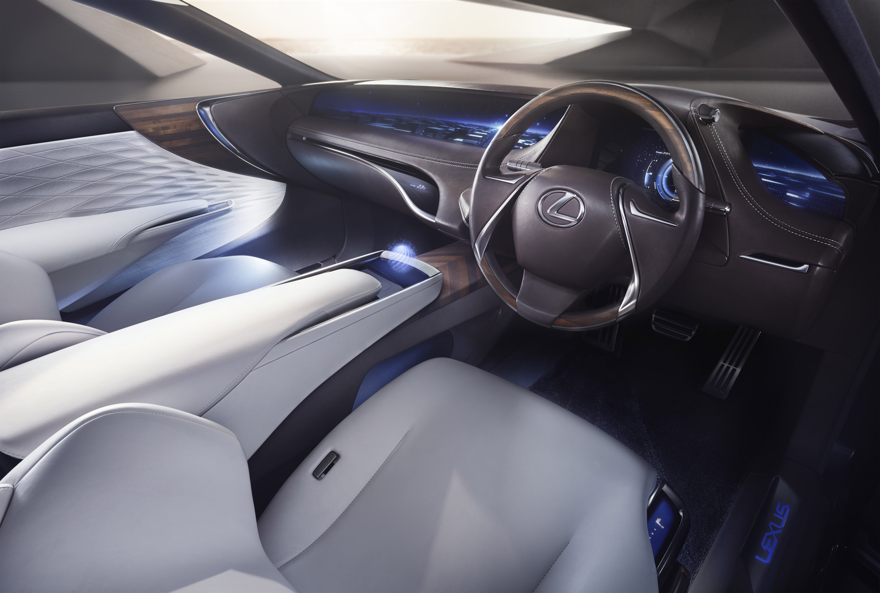 Lexus LF-FC Concept photo #18