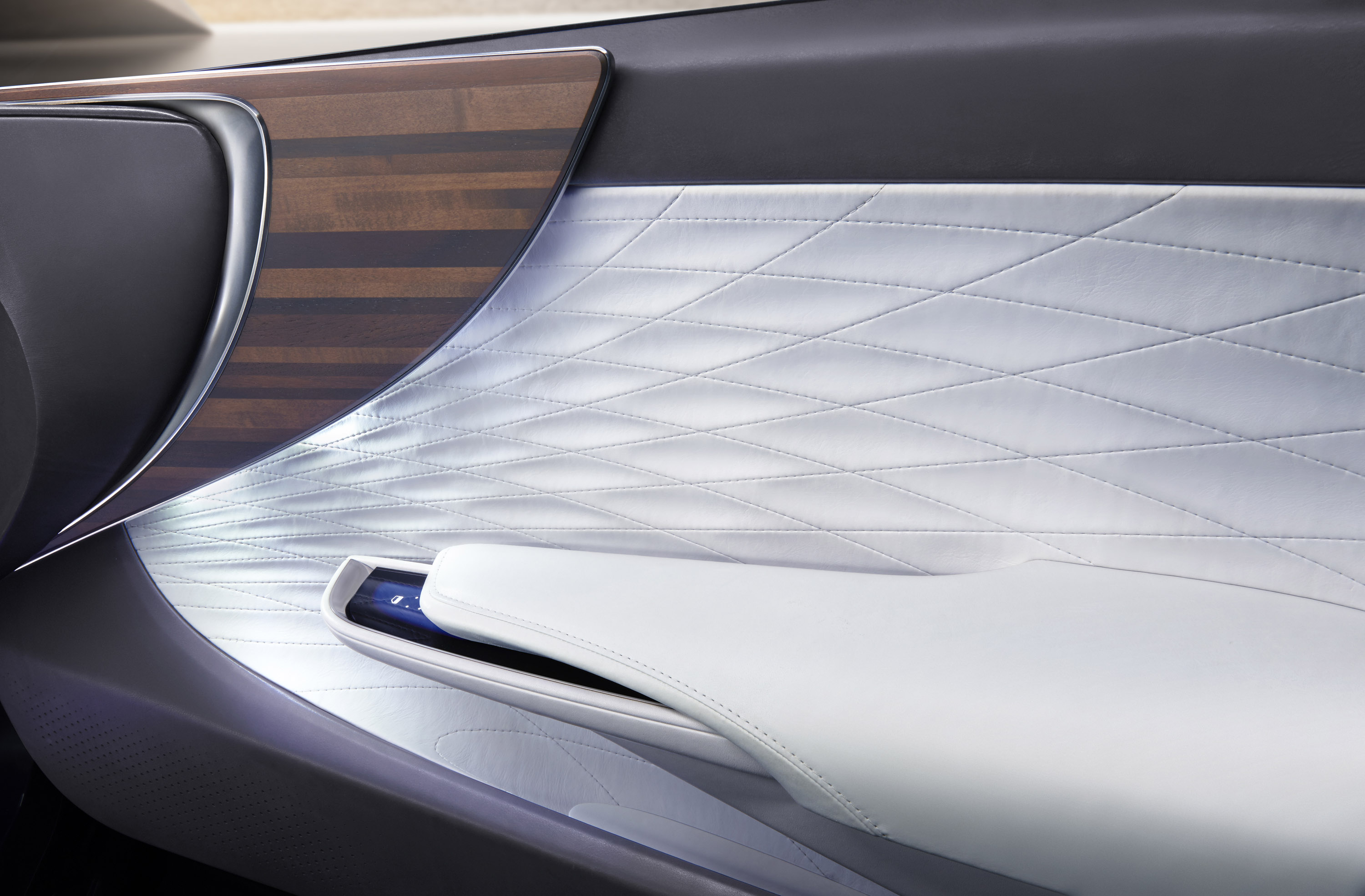 Lexus LF-FC Concept photo #21