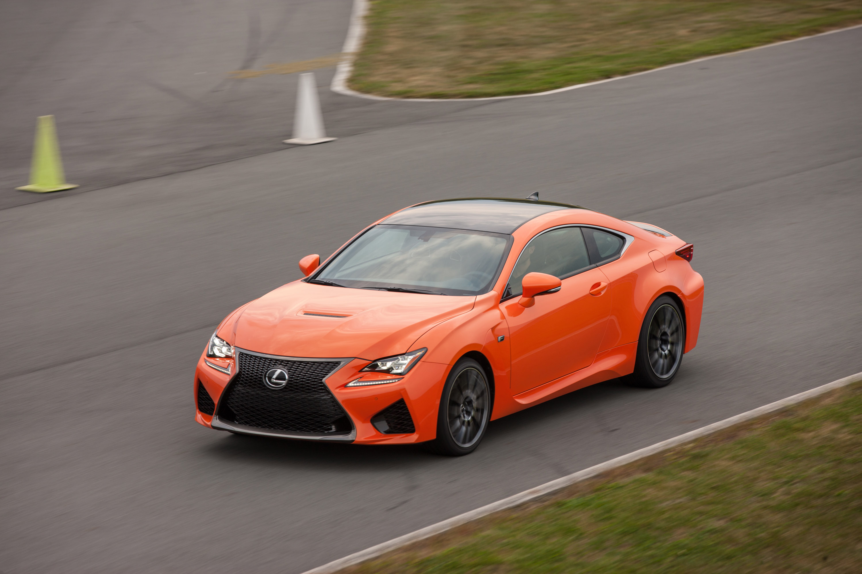 Lexus RC F photo #2