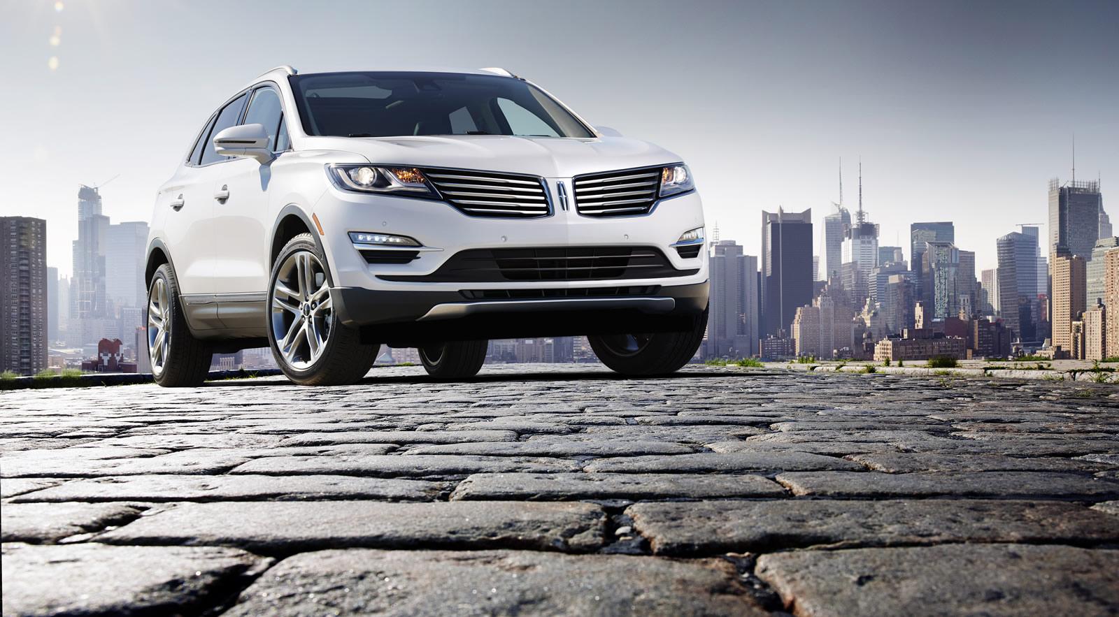 Lincoln MKC photo #2