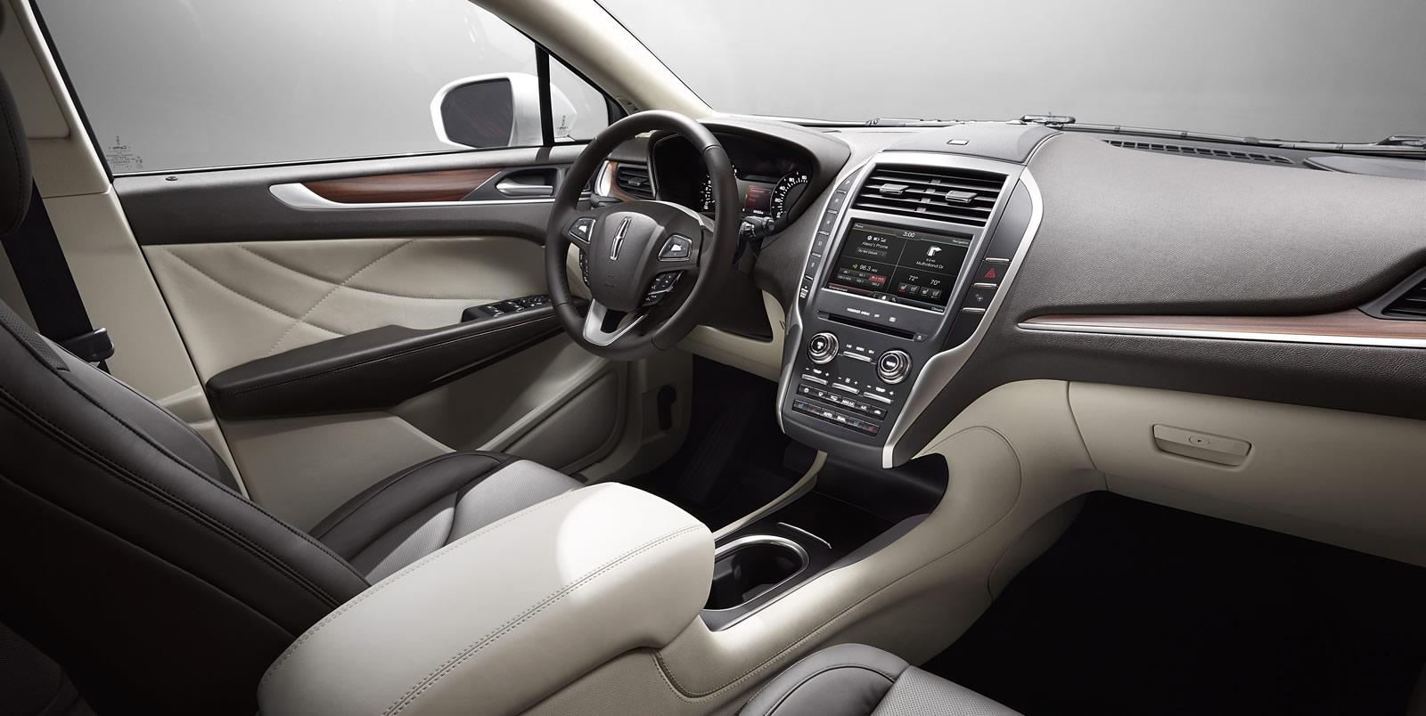 Lincoln MKC photo #11