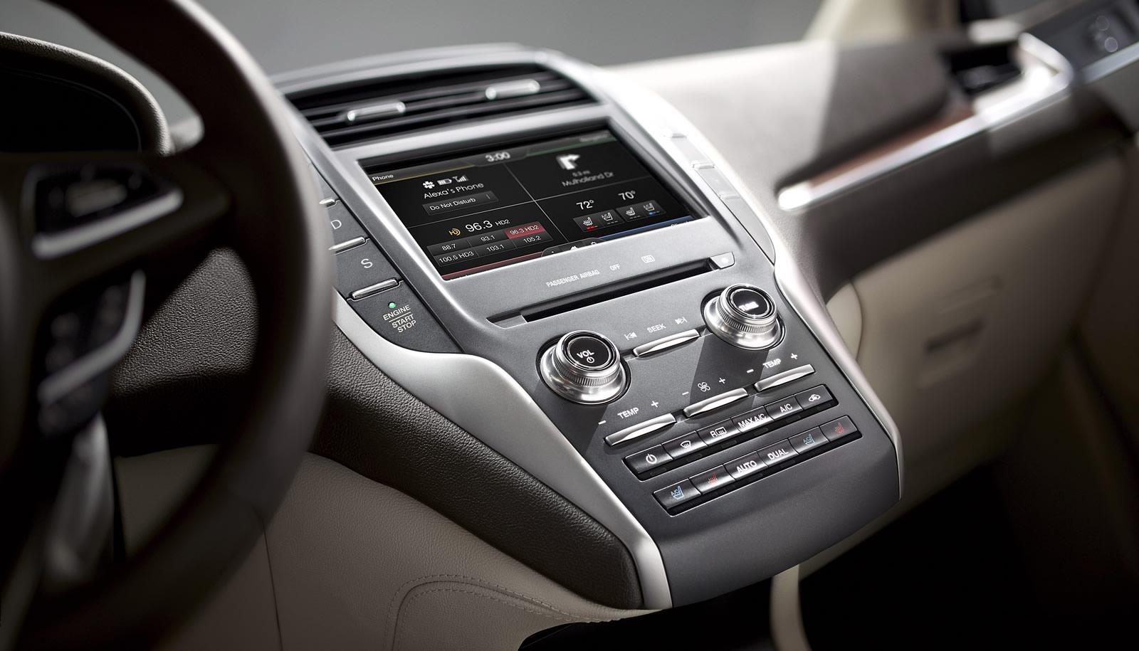 Lincoln MKC photo #12