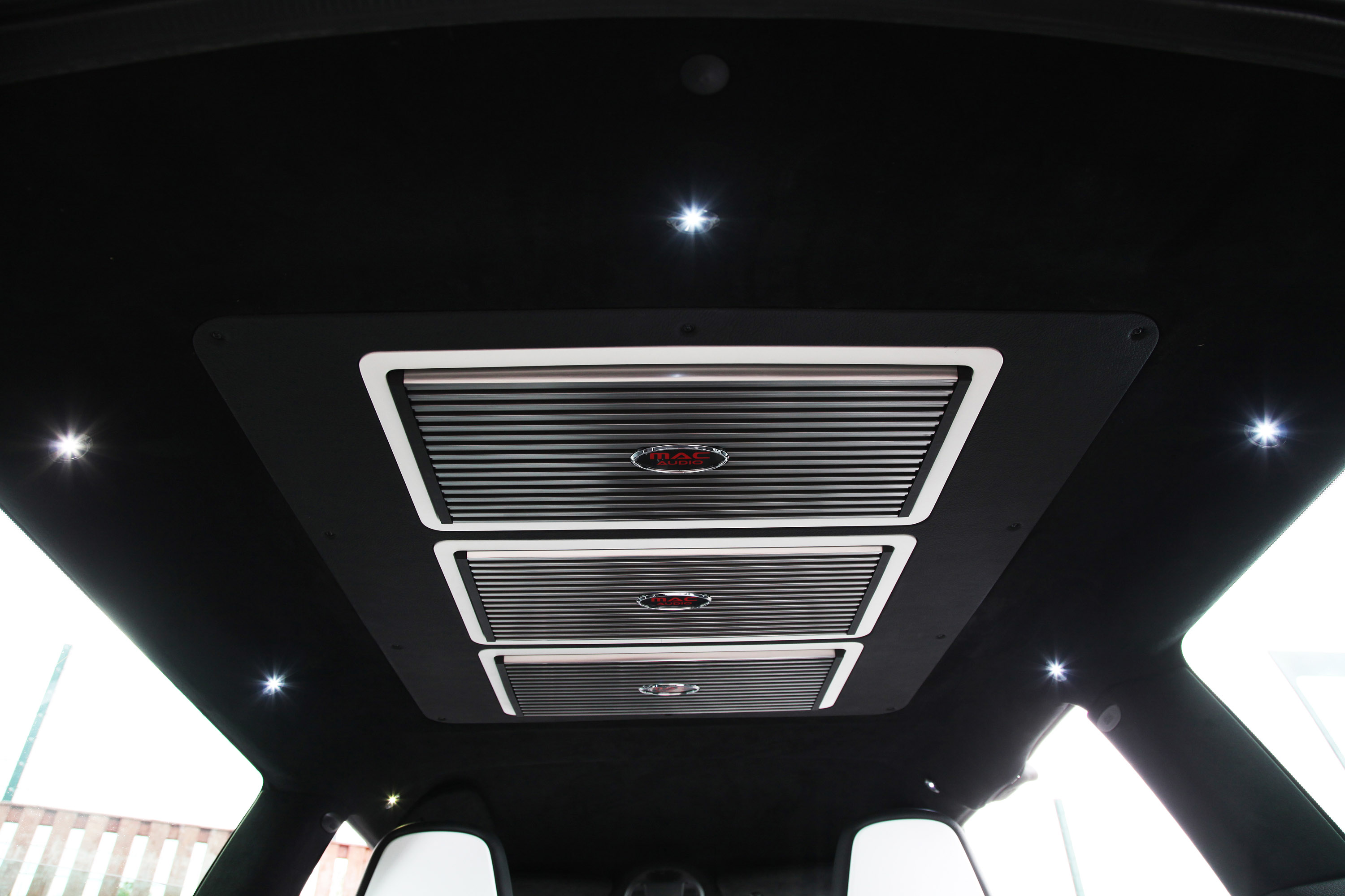 Mac Audio Mini Clubman S photo #17