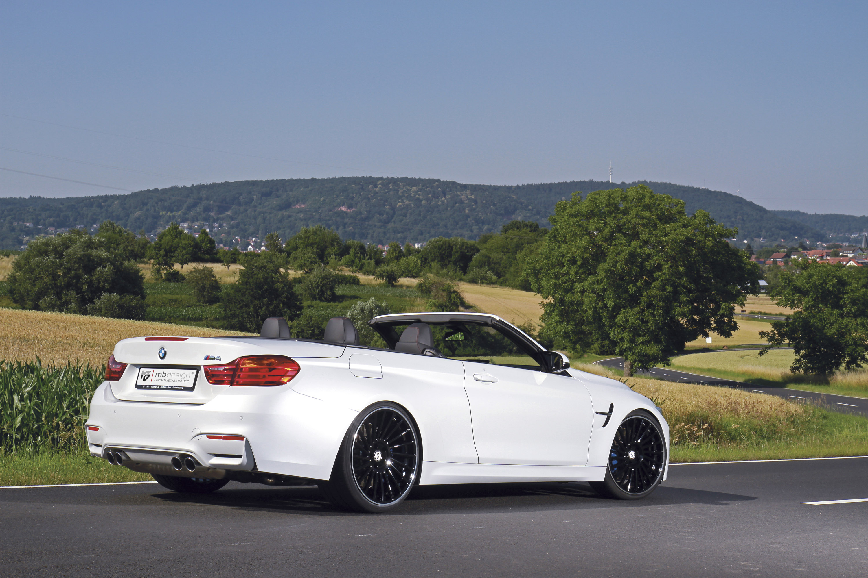 mbDESIGN BMW M4 Convertible VENTi-R photo #4