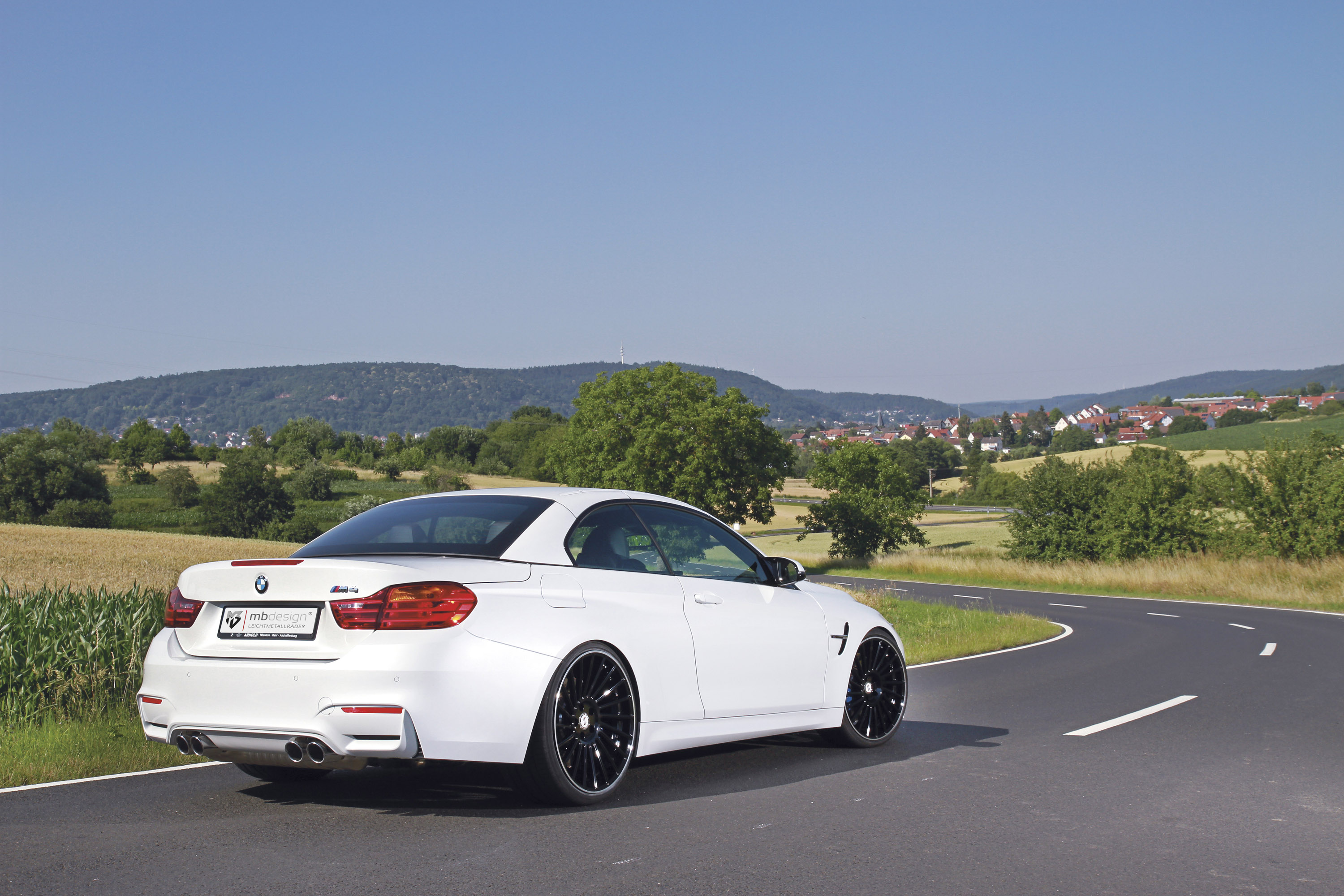 mbDESIGN BMW M4 Convertible VENTi-R photo #5