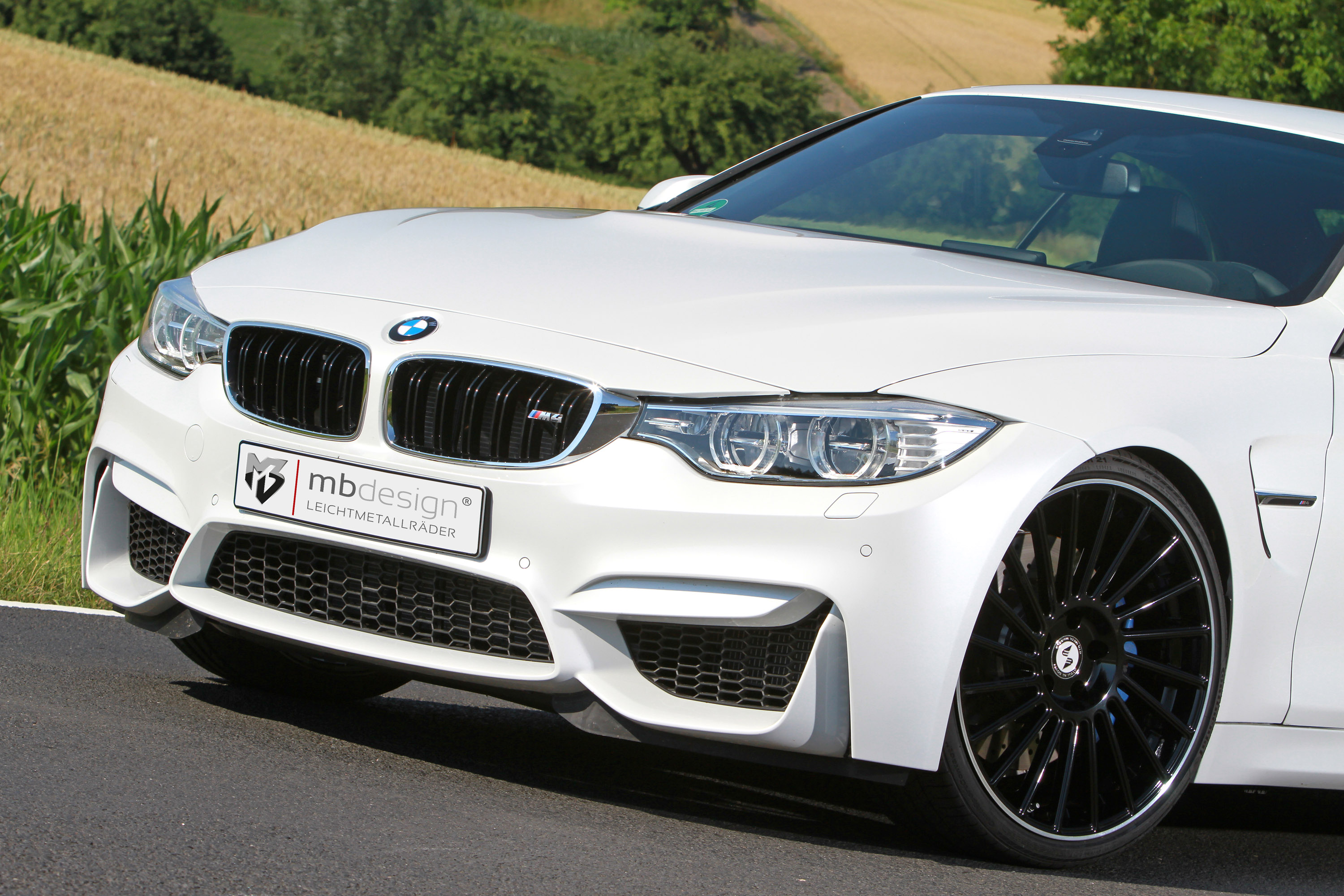 mbDESIGN BMW M4 Convertible VENTi-R photo #6