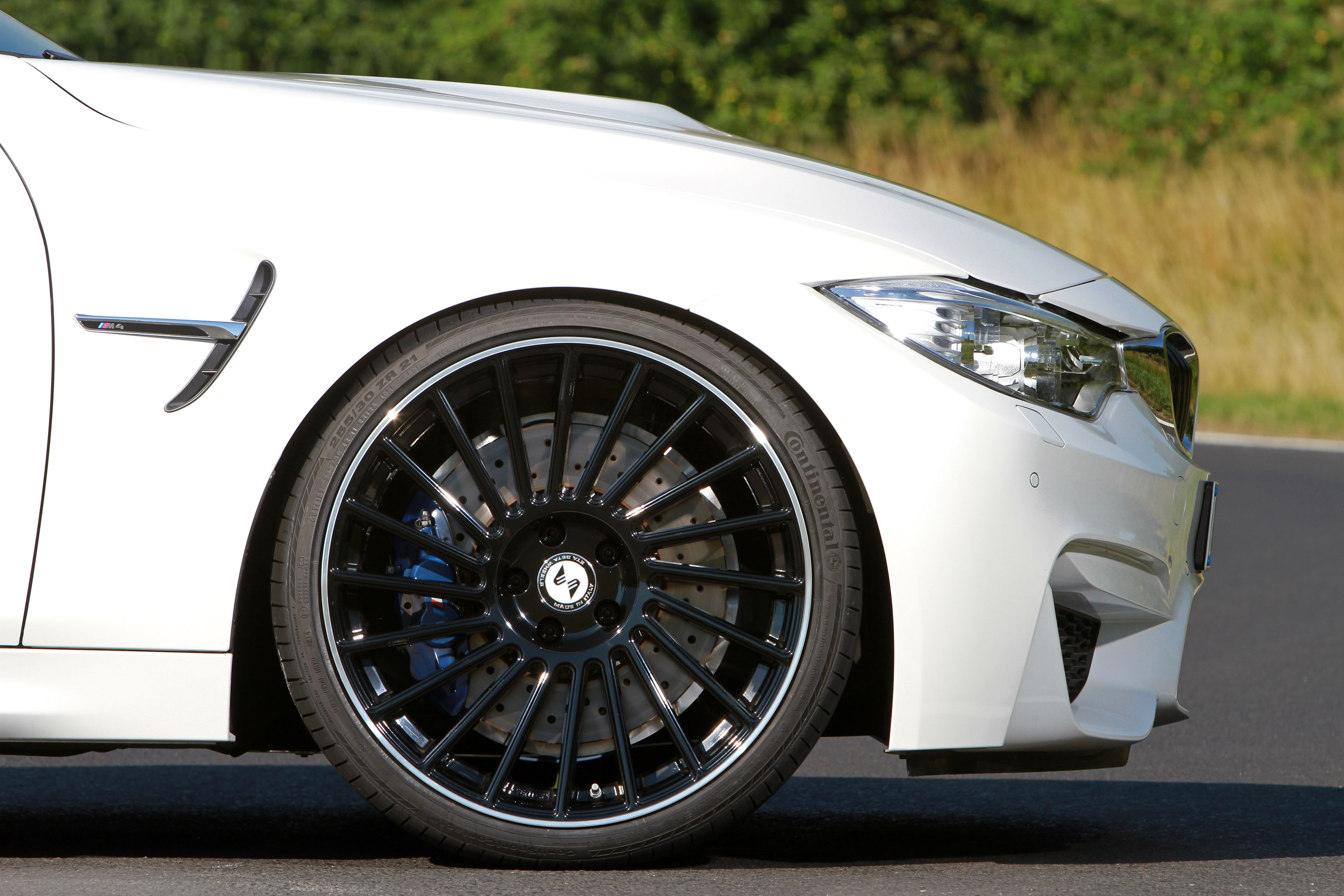 mbDESIGN BMW M4 Convertible VENTi-R photo #7
