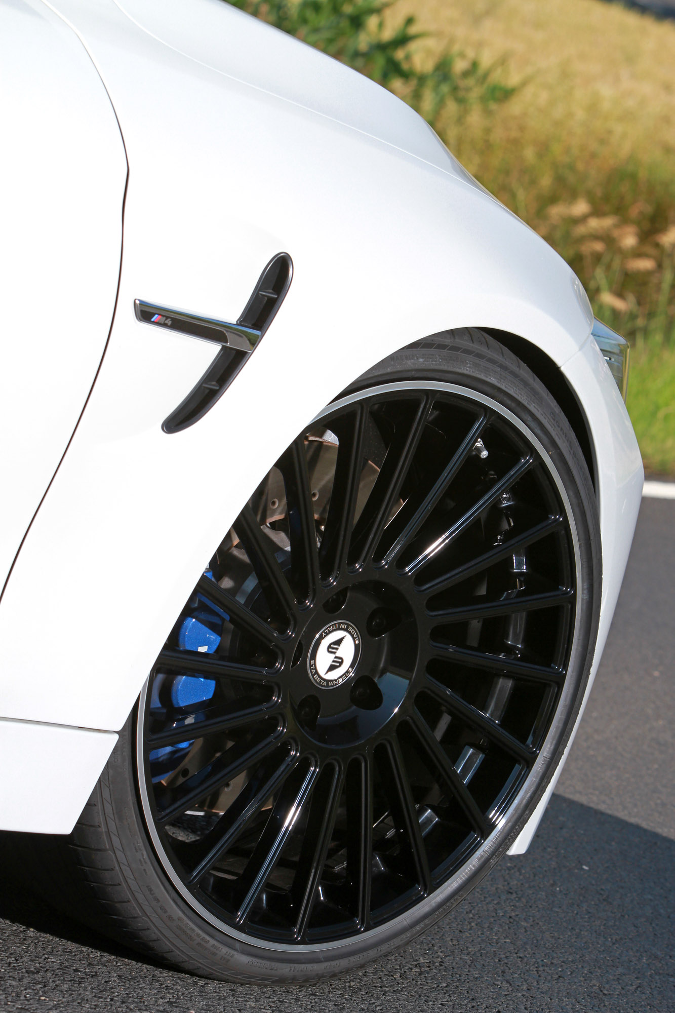 mbDESIGN BMW M4 Convertible VENTi-R photo #9