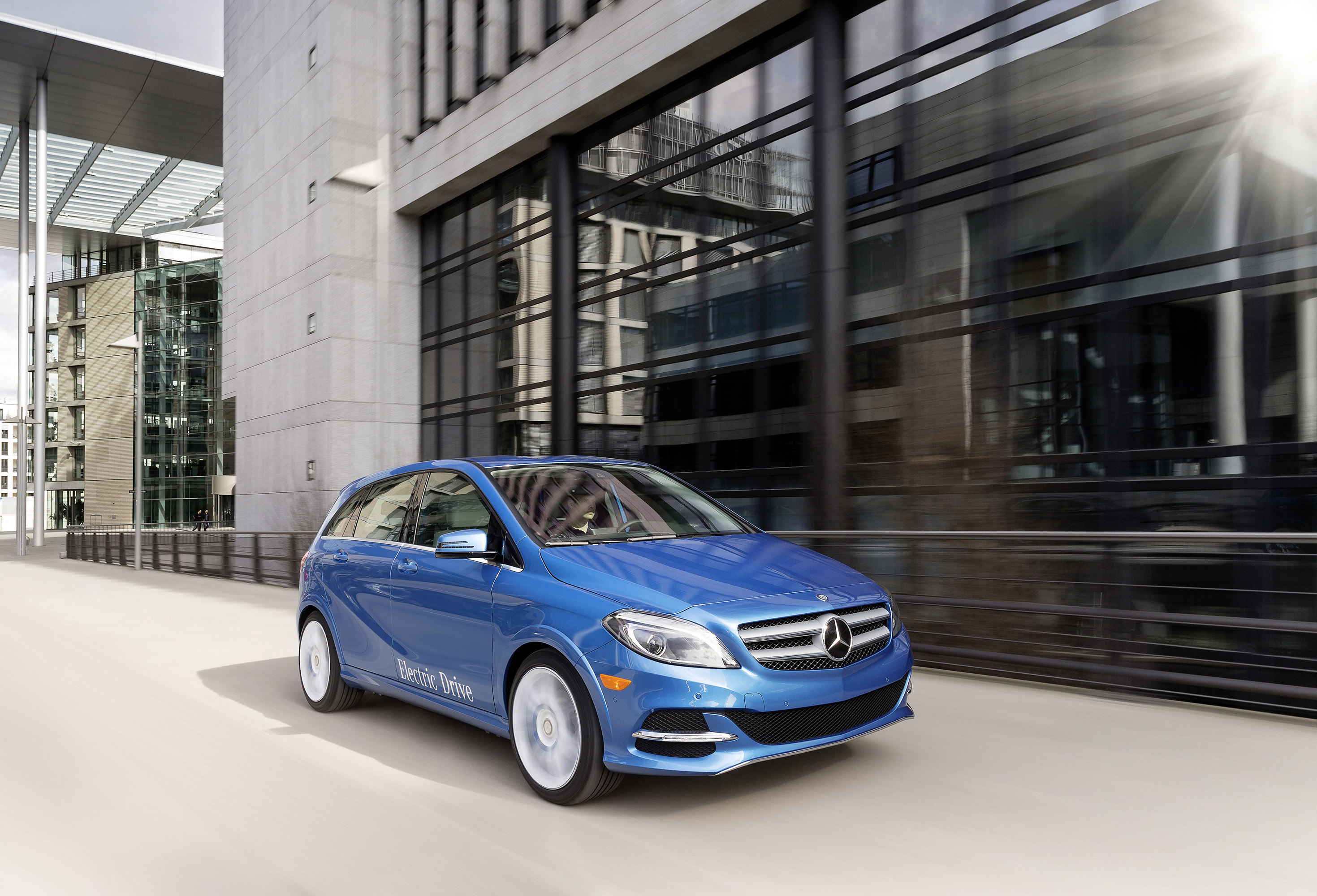 Mercedes-Benz B-Class Electric Drive photo #3