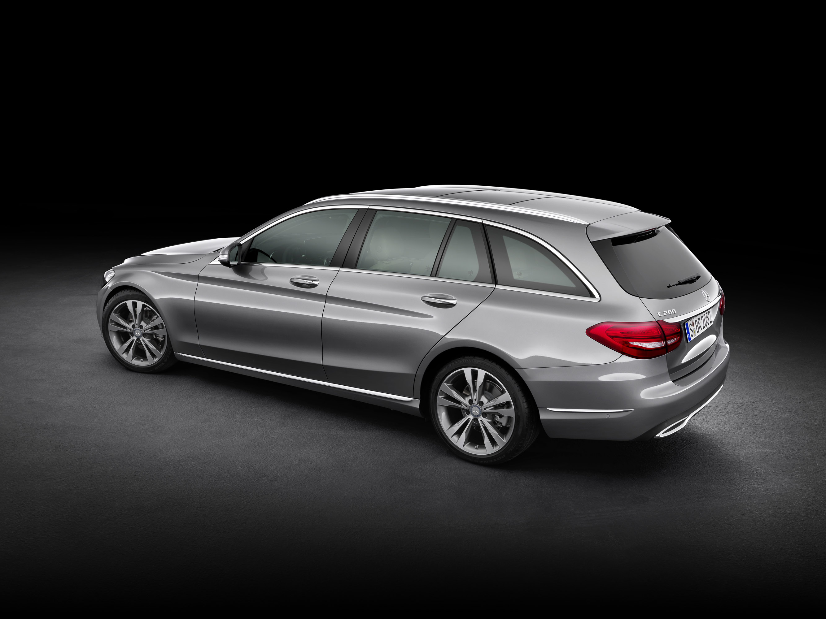 Mercedes-Benz C-Class Estate photo #32