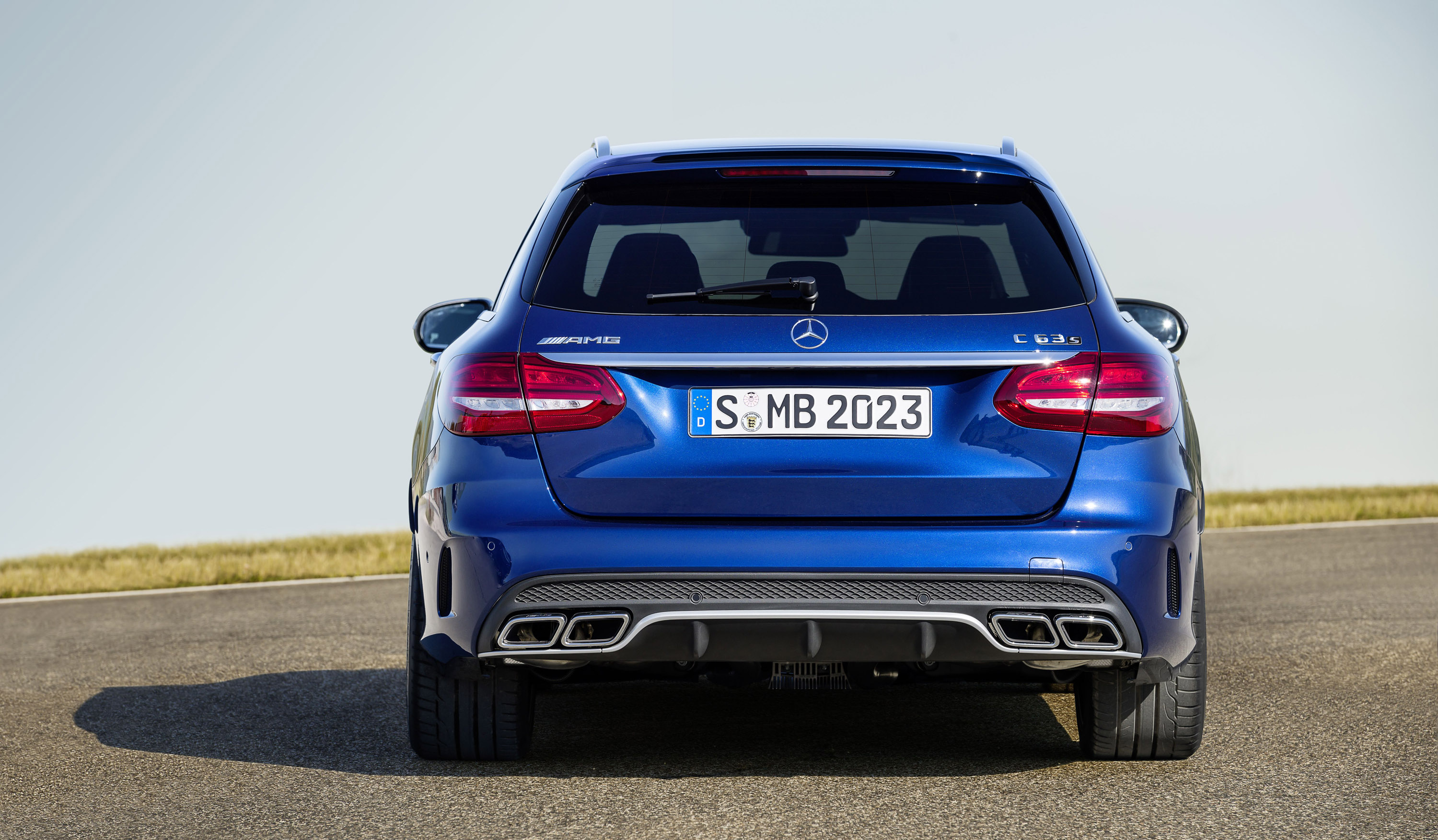 Mercedes-Benz C63 AMG Estate photo #15