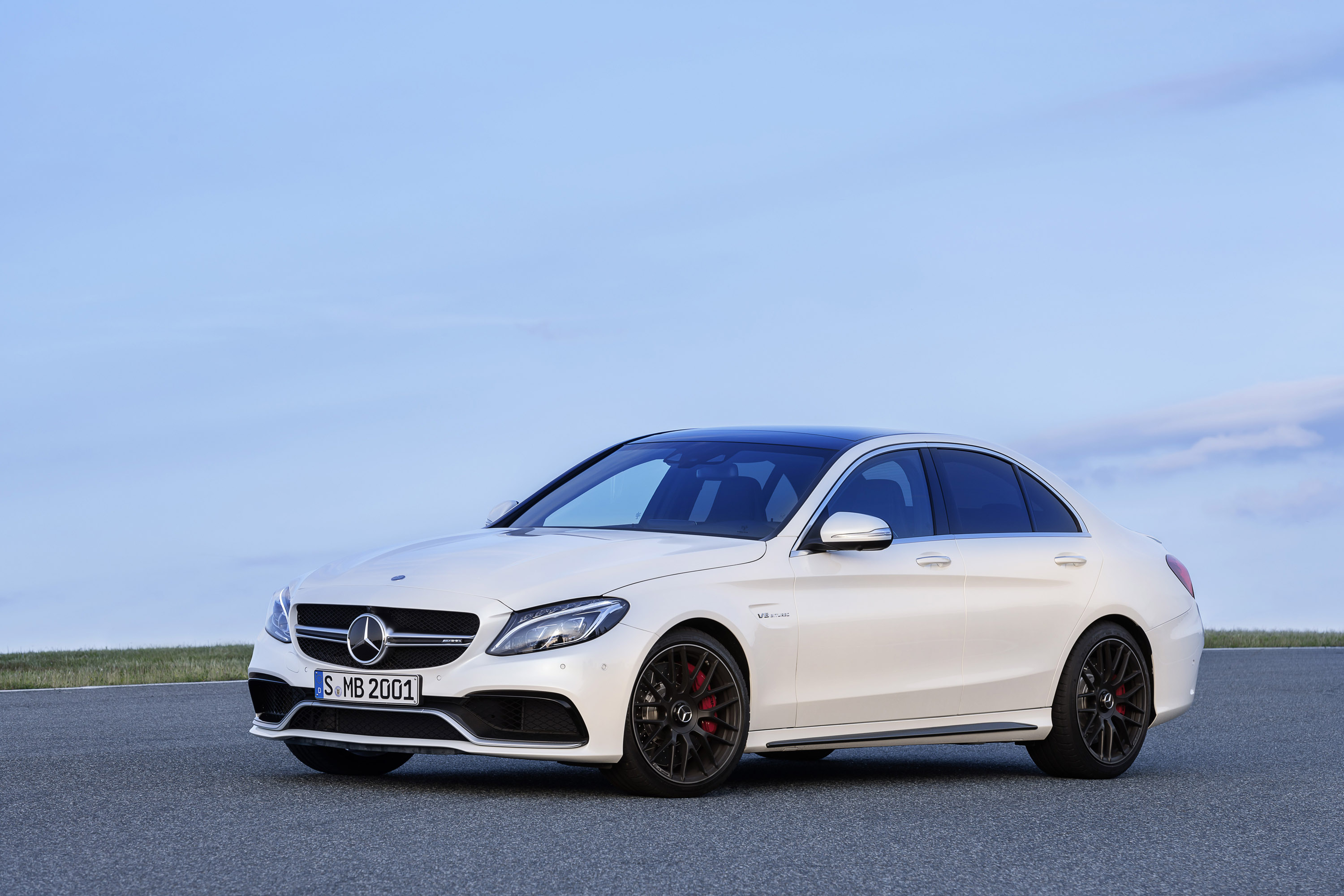 Mercedes-Benz C63 AMG photo #1