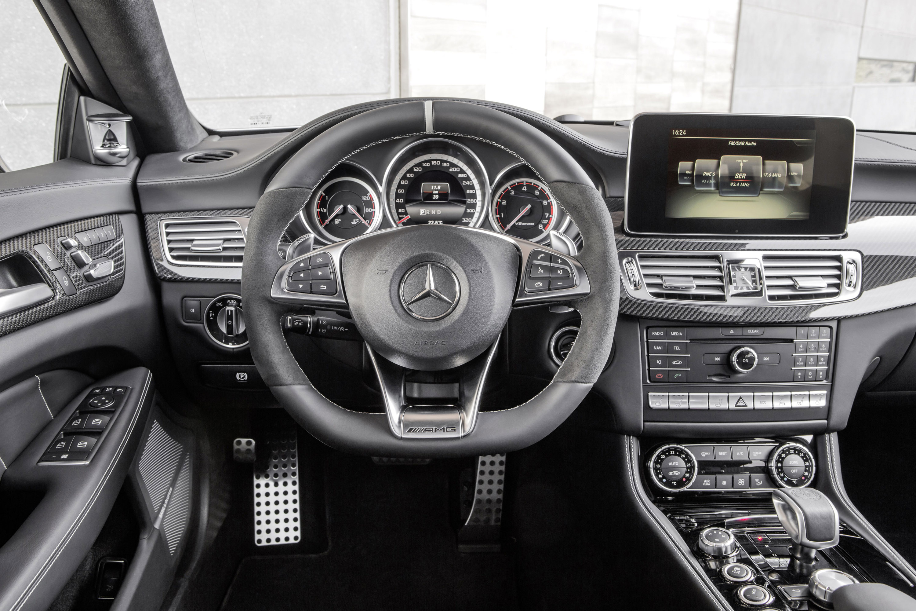 Mercedes-Benz CLS-Class photo #14