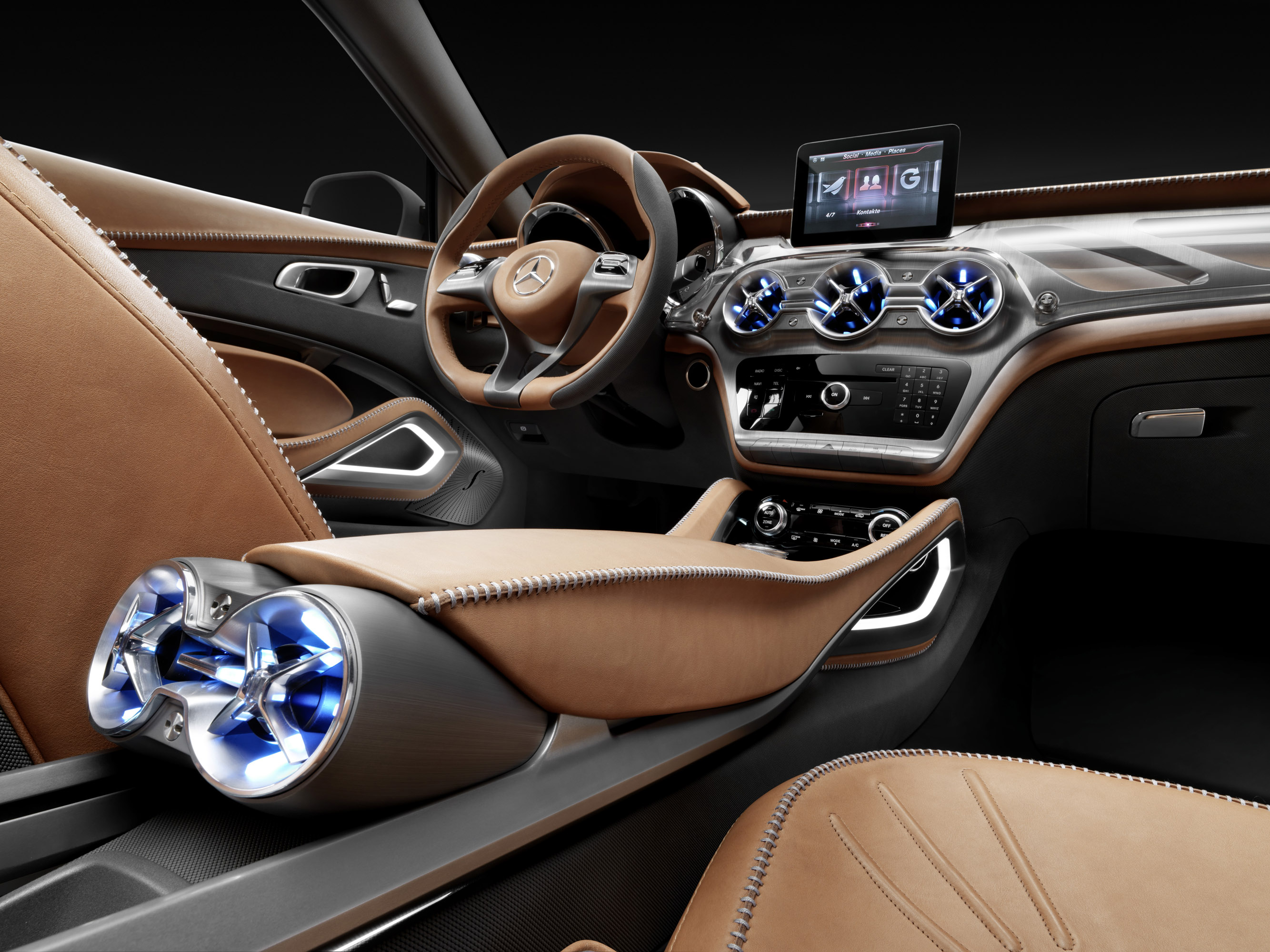 Mercedes-Benz Concept GLA-Class photo #18