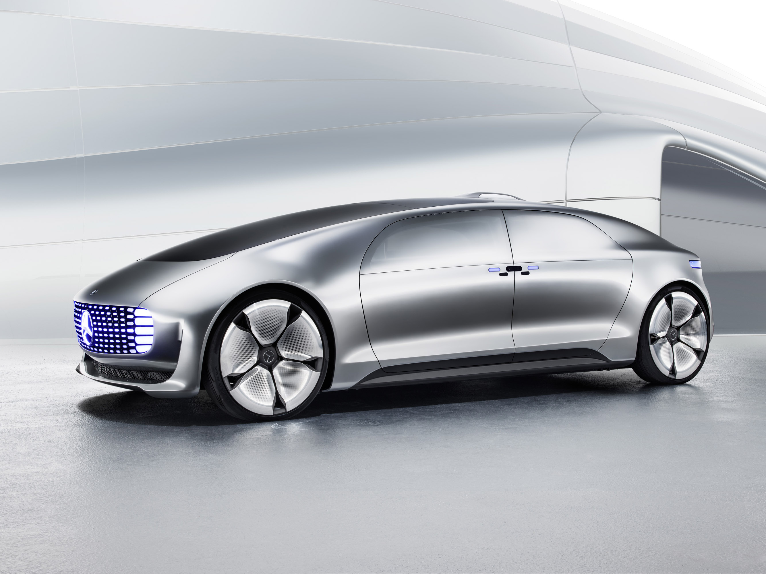 Mercedes-Benz F015 Luxury in Motion Concept photo #18