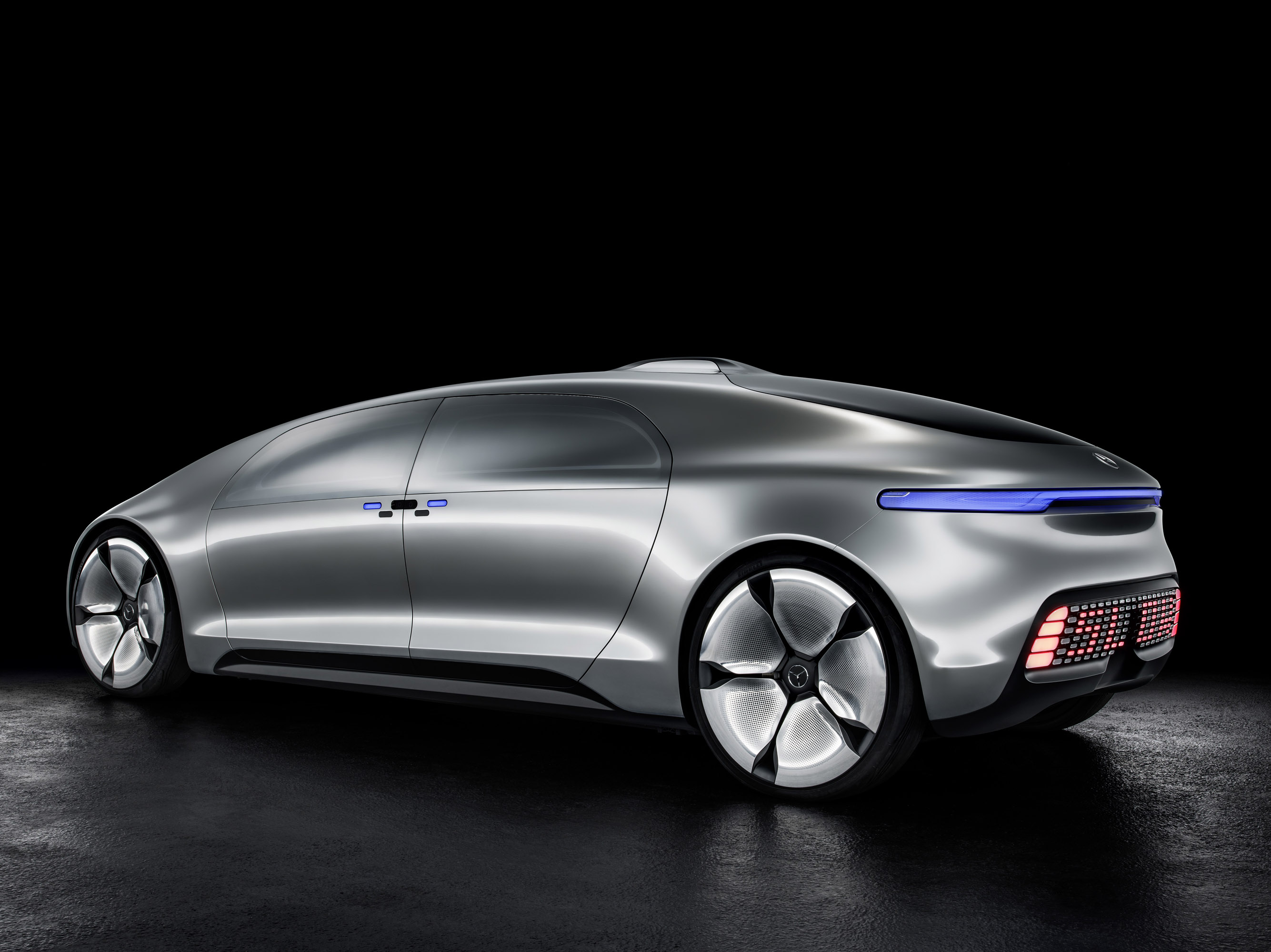 Mercedes-Benz F015 Luxury in Motion Concept photo #19