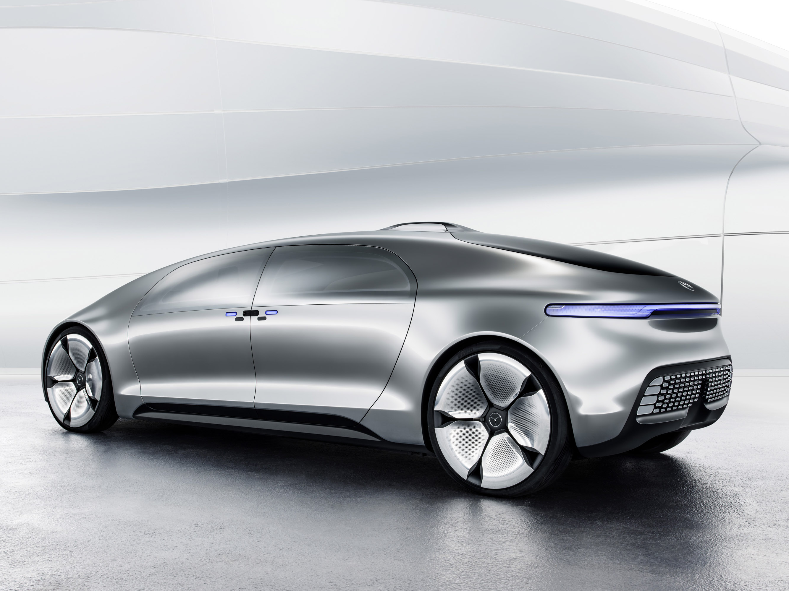 Mercedes-Benz F015 Luxury in Motion Concept photo #20