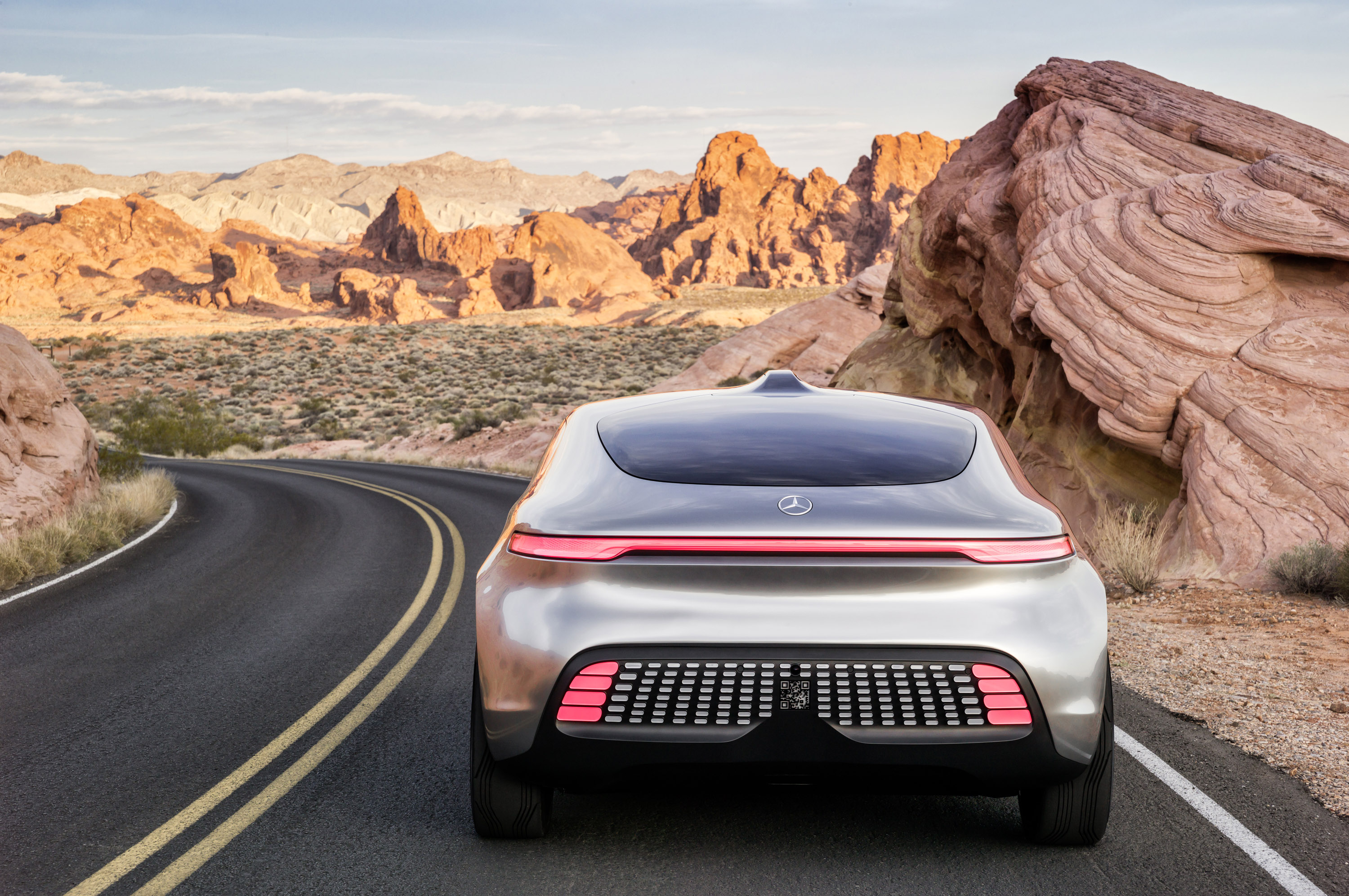 Mercedes-Benz F015 Luxury in Motion Concept photo #35