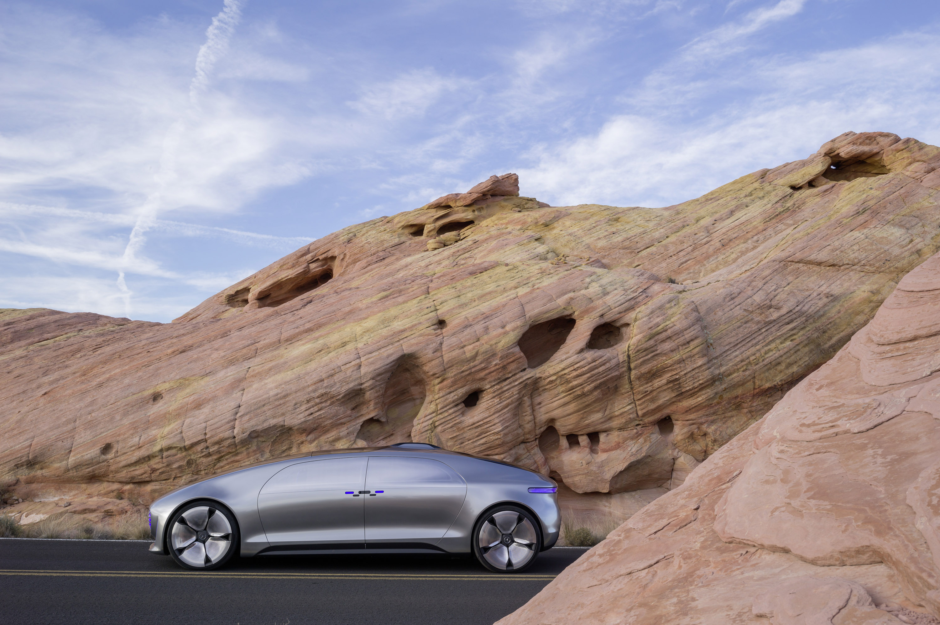 Mercedes-Benz F015 Luxury in Motion Concept photo #36