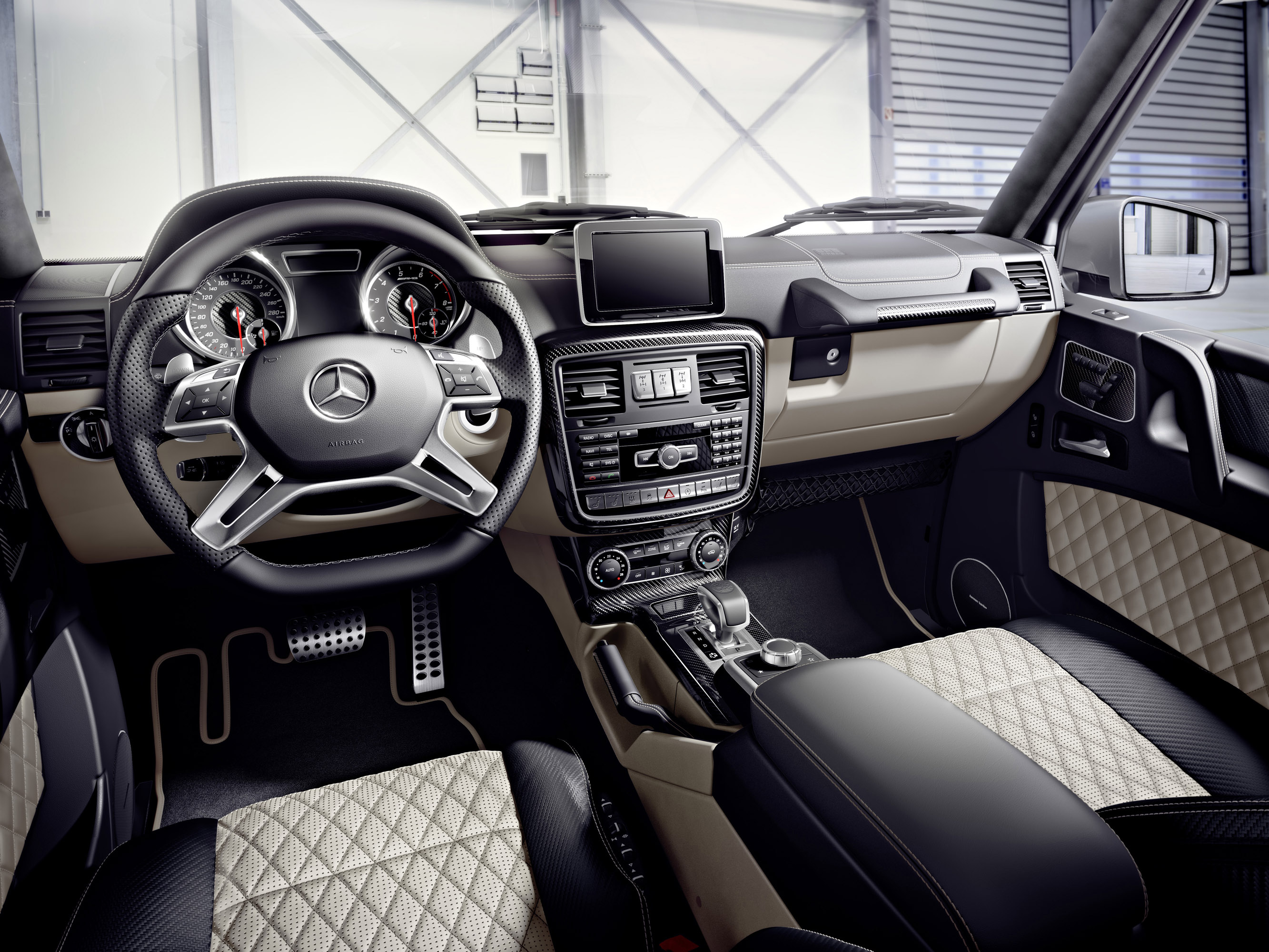 Mercedes-Benz G-Class photo #30