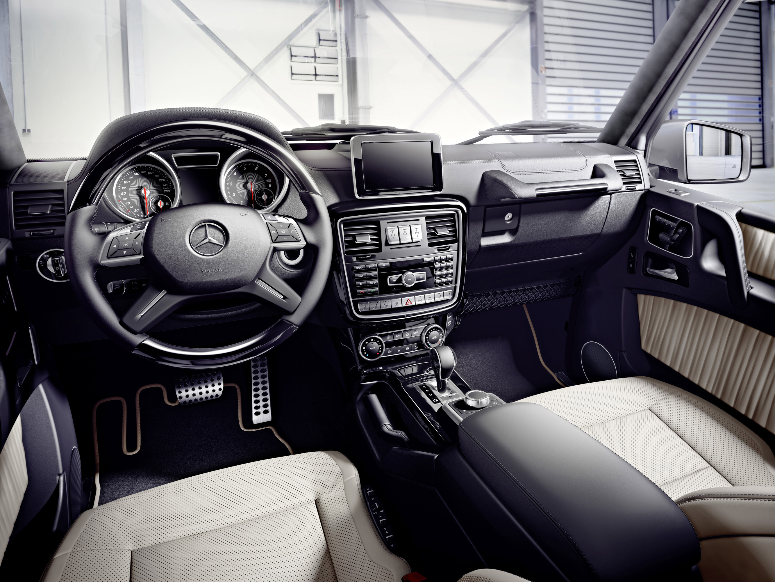 Mercedes-Benz G-Class photo #31