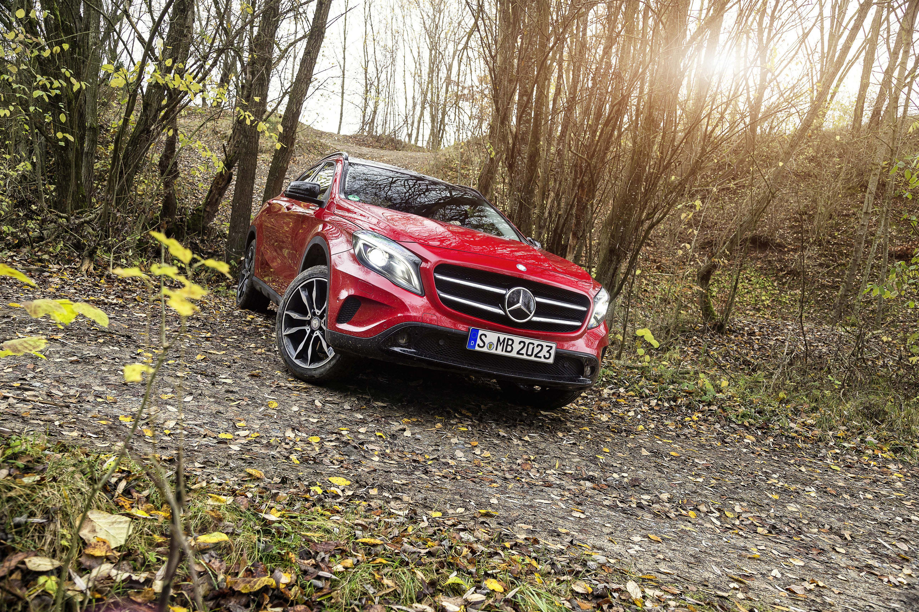 Mercedes-Benz GLA-Class photo #34