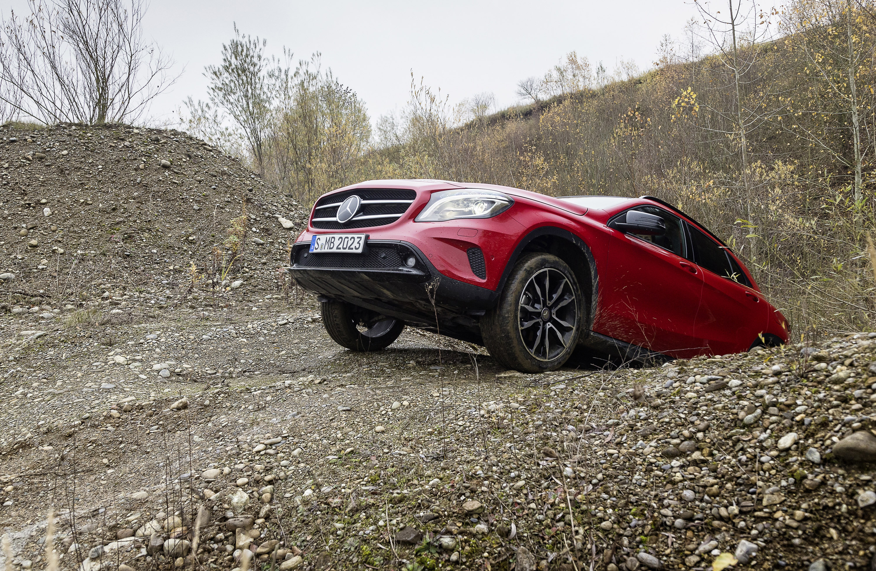 Mercedes-Benz GLA-Class photo #35