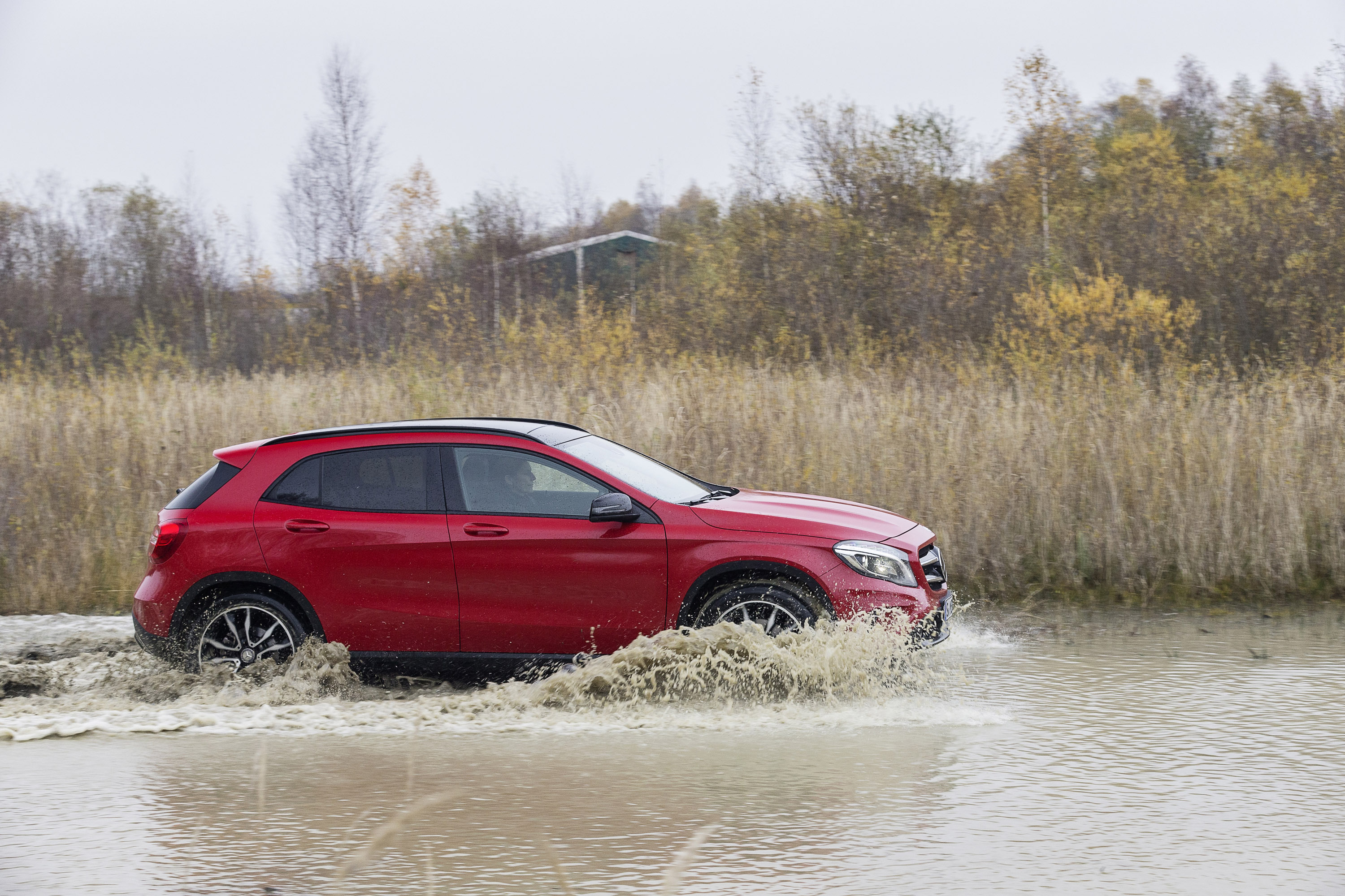 Mercedes-Benz GLA-Class photo #38