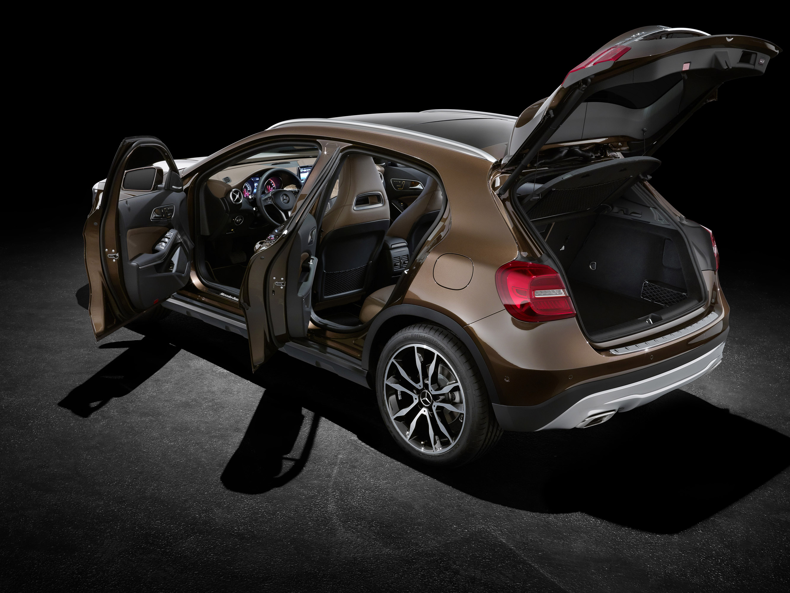 Mercedes-Benz GLA-Class photo #61