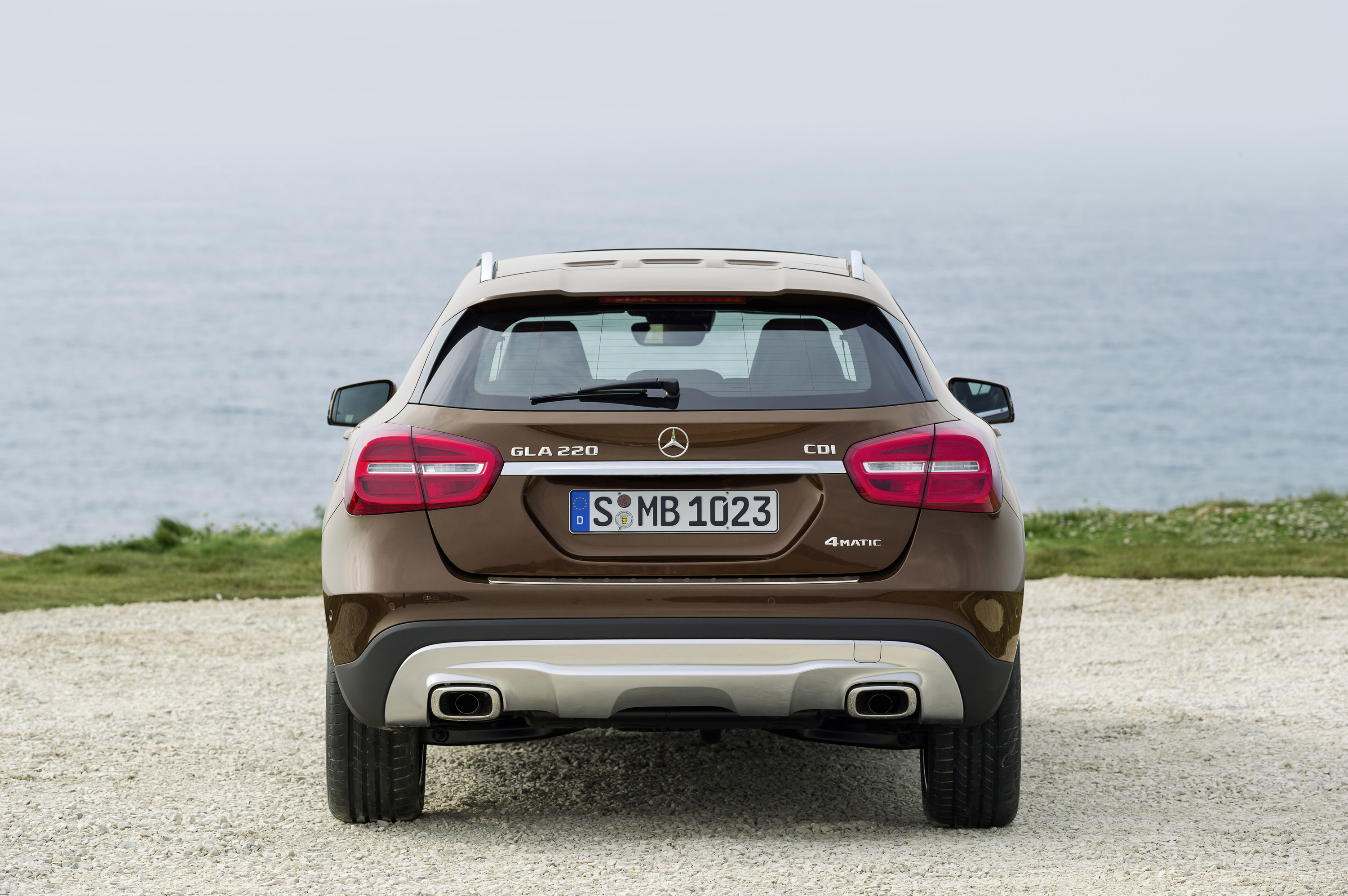 Mercedes-Benz GLA-Class photo #69