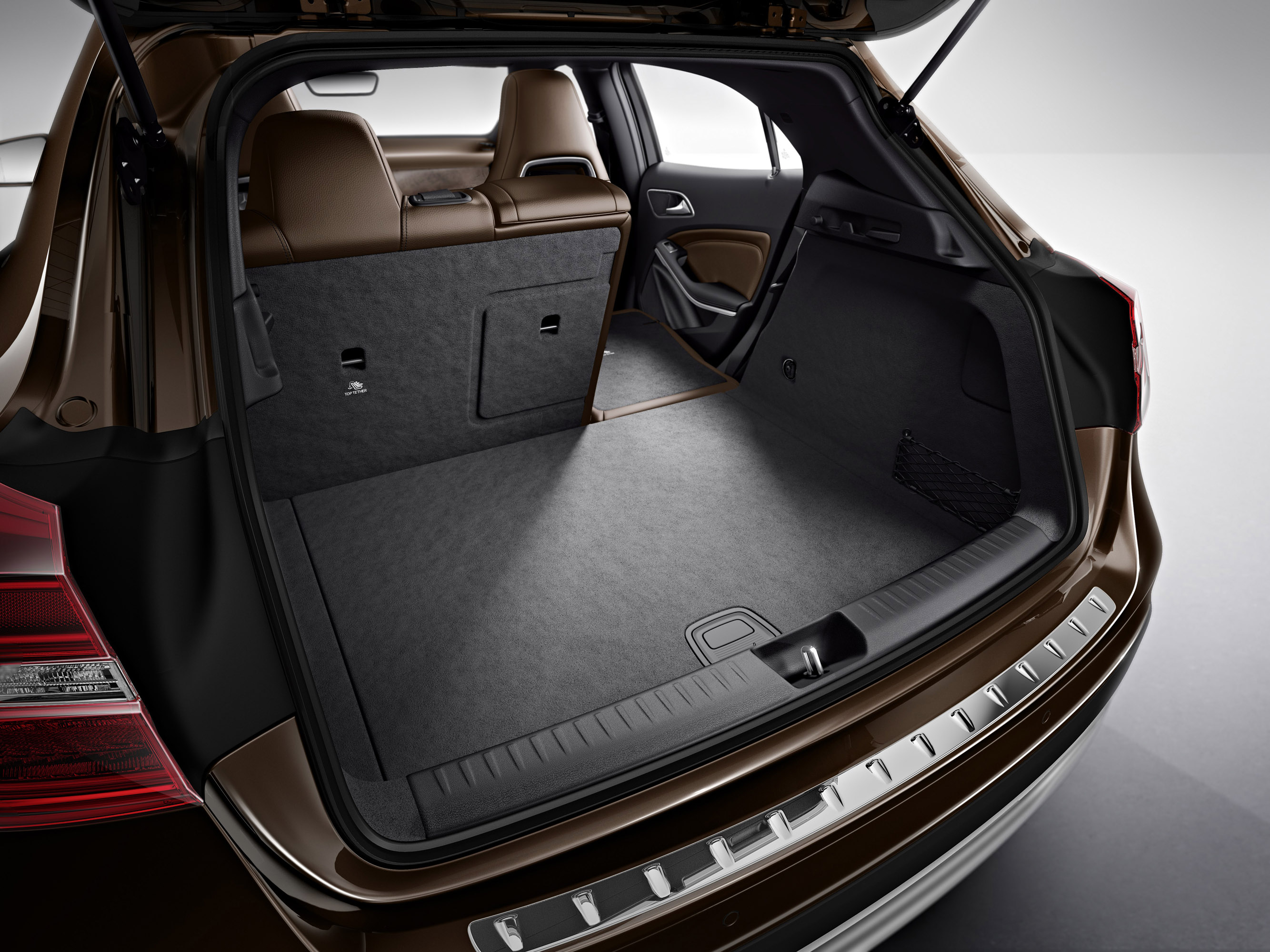 Mercedes-Benz GLA-Class photo #76