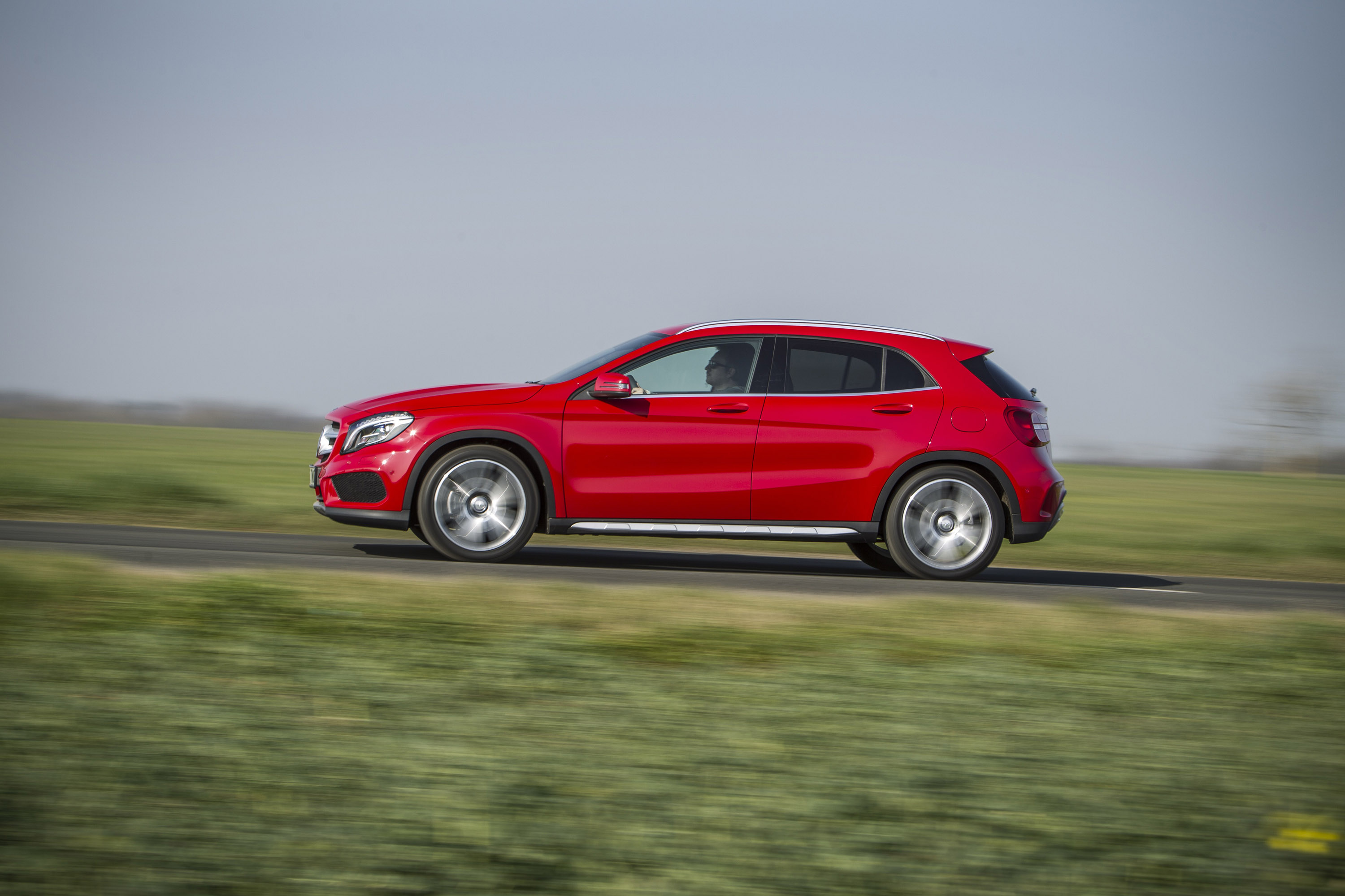 Mercedes-Benz GLA UK-Version photo #27