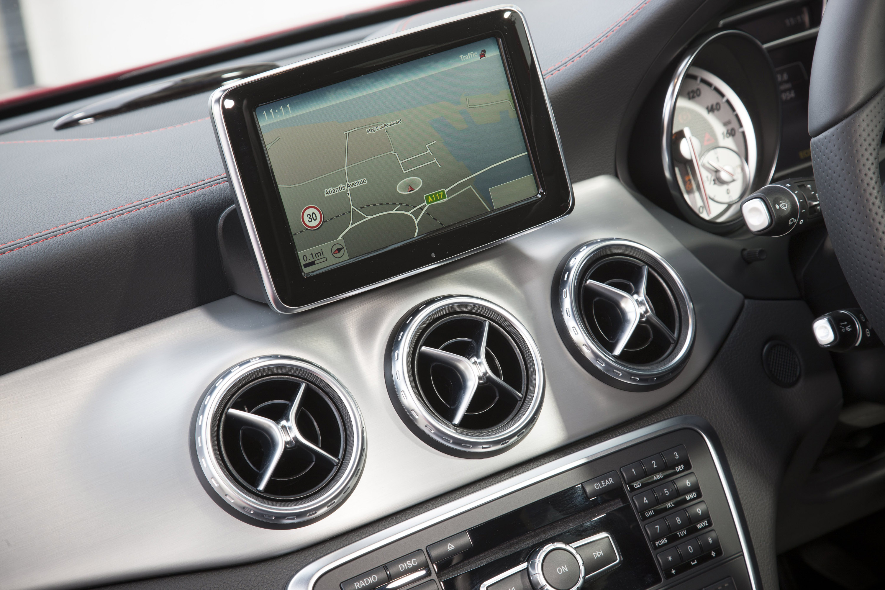 Mercedes-Benz GLA UK-Version photo #75