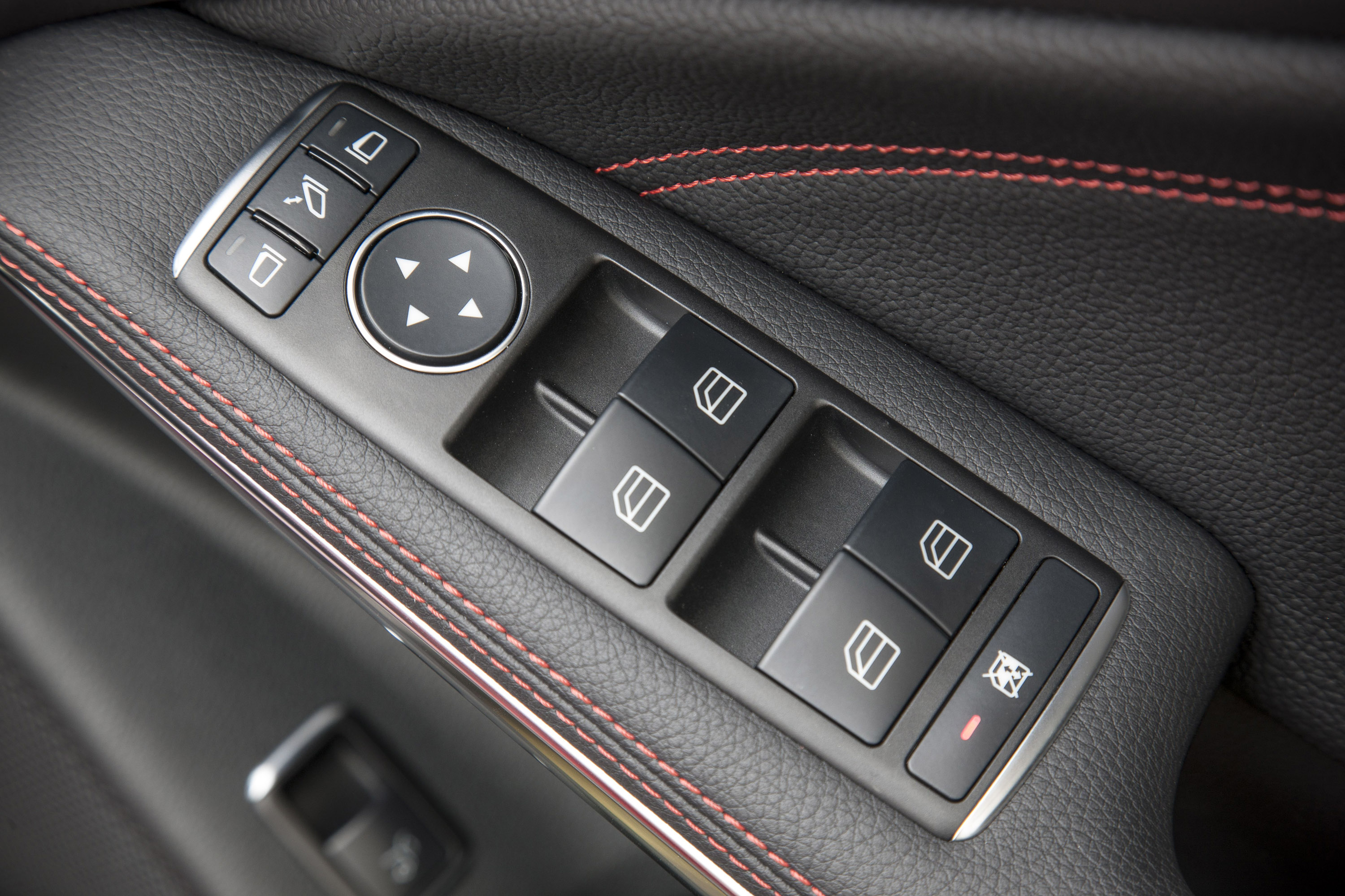 Mercedes-Benz GLA UK-Version photo #77