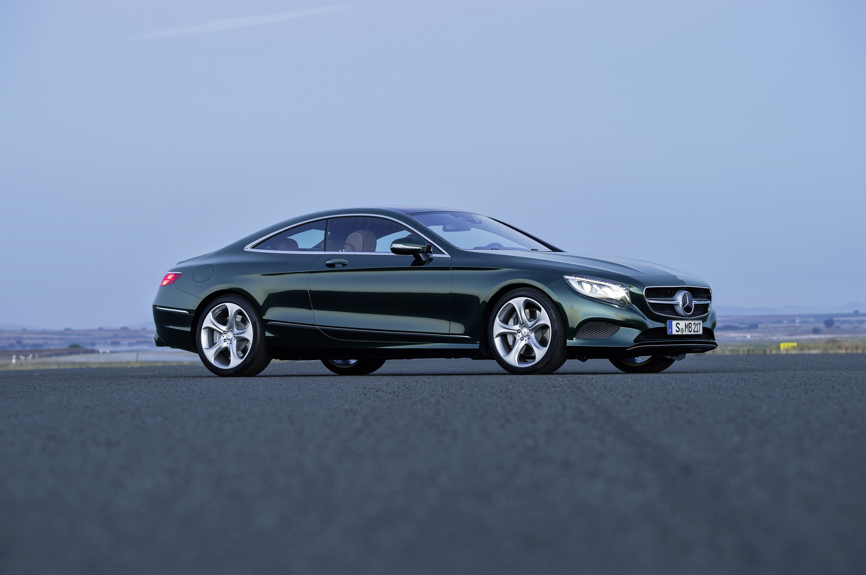 Mercedes-Benz S-Class Coupe photo #15