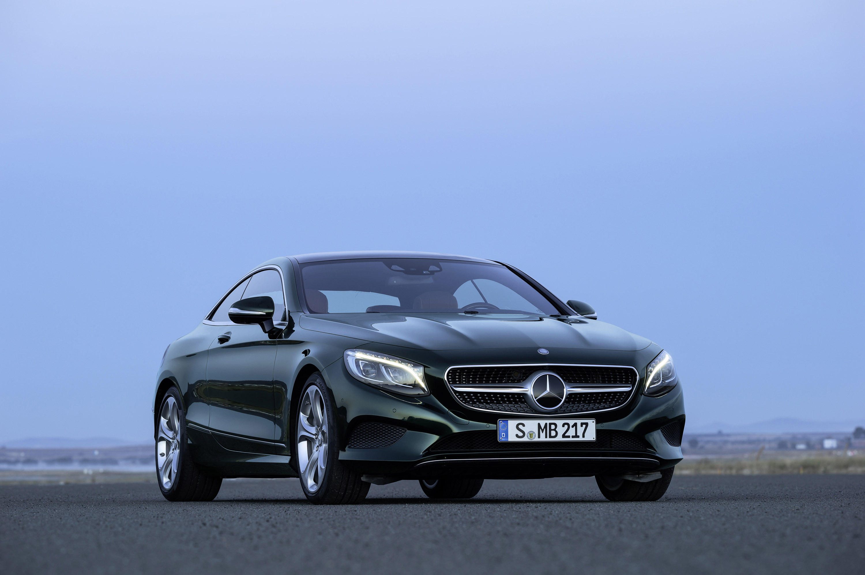 Mercedes-Benz S-Class Coupe photo #16
