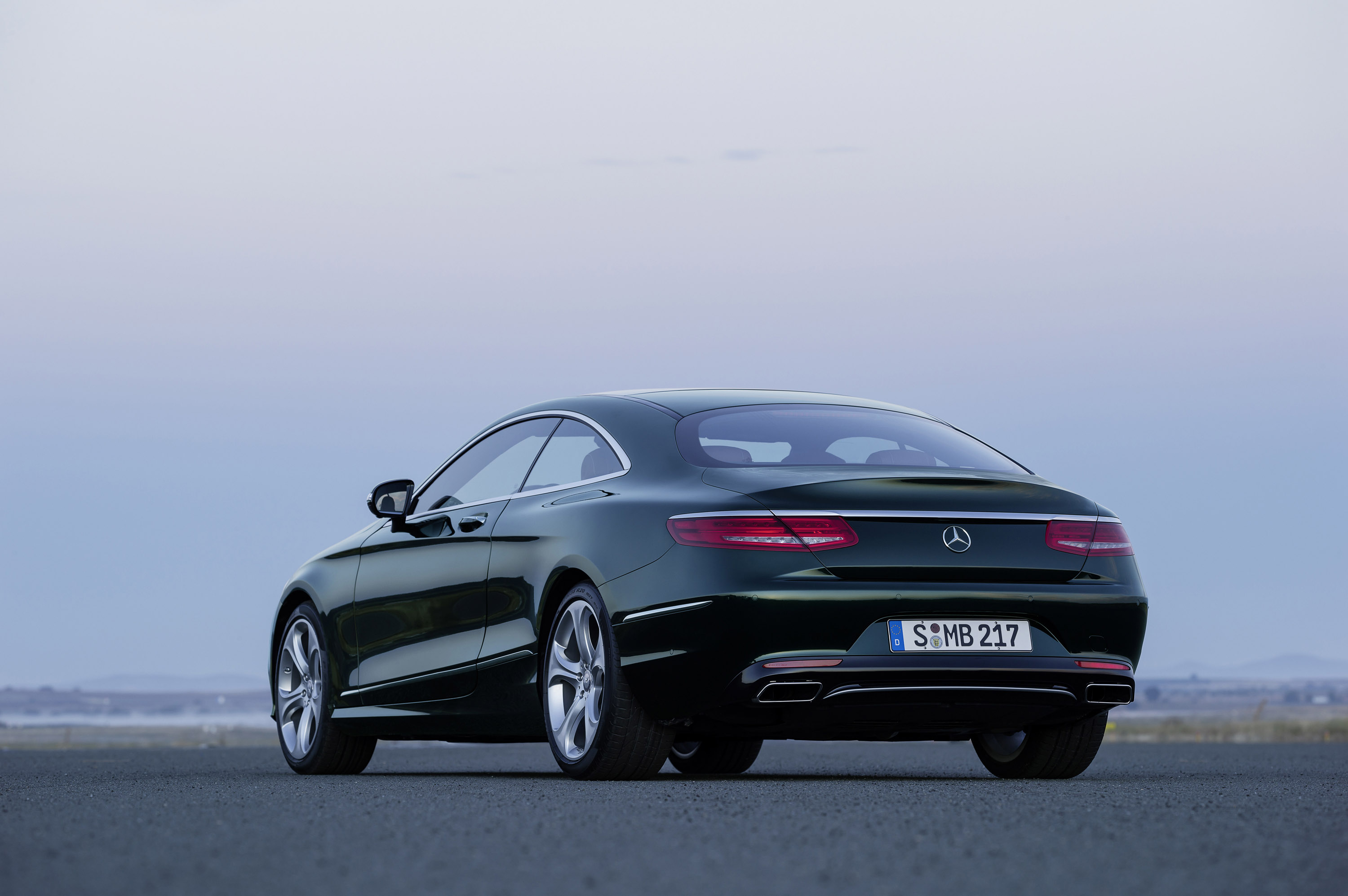 Mercedes-Benz S-Class Coupe photo #17