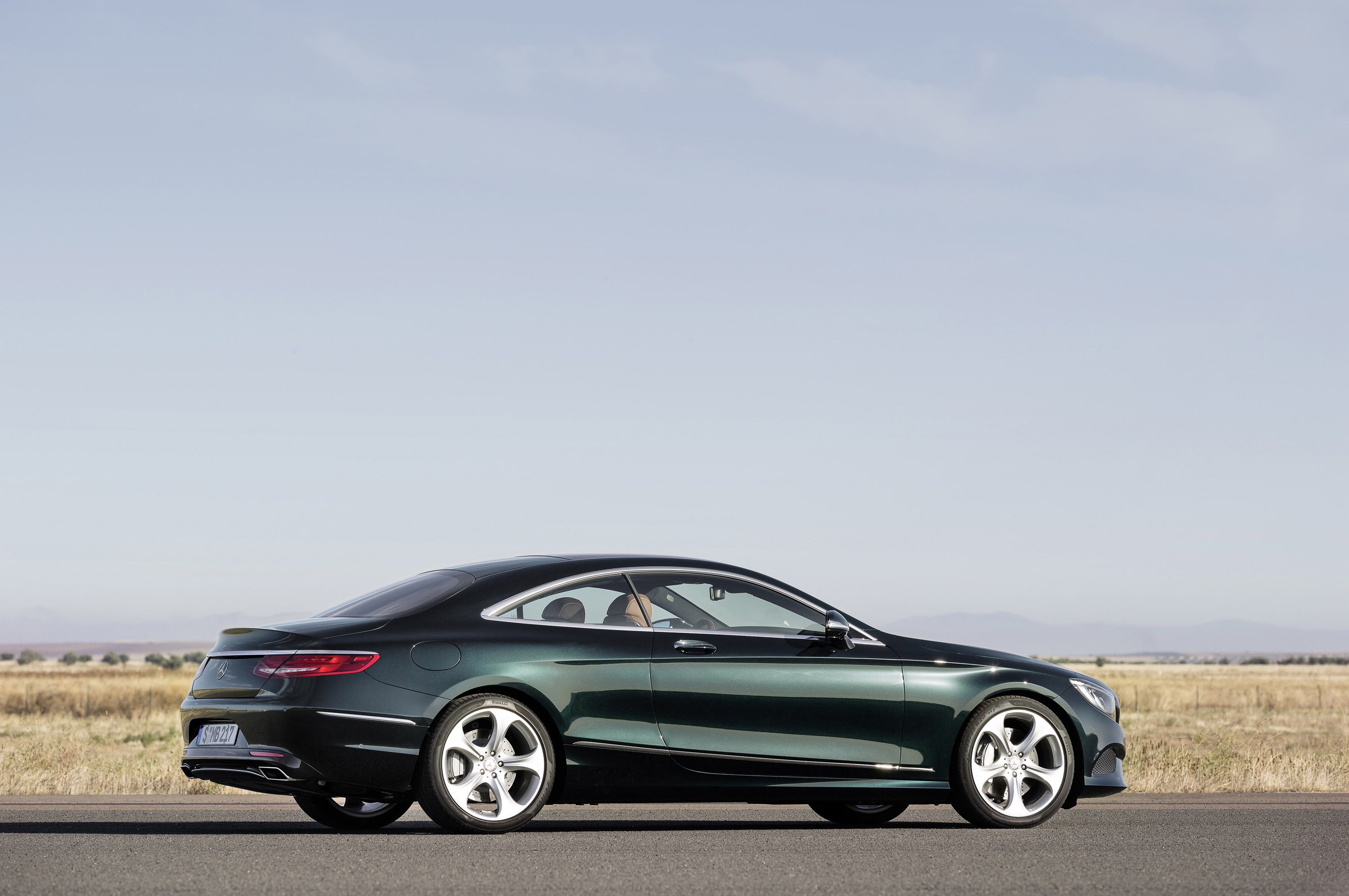 Mercedes-Benz S-Class Coupe photo #19