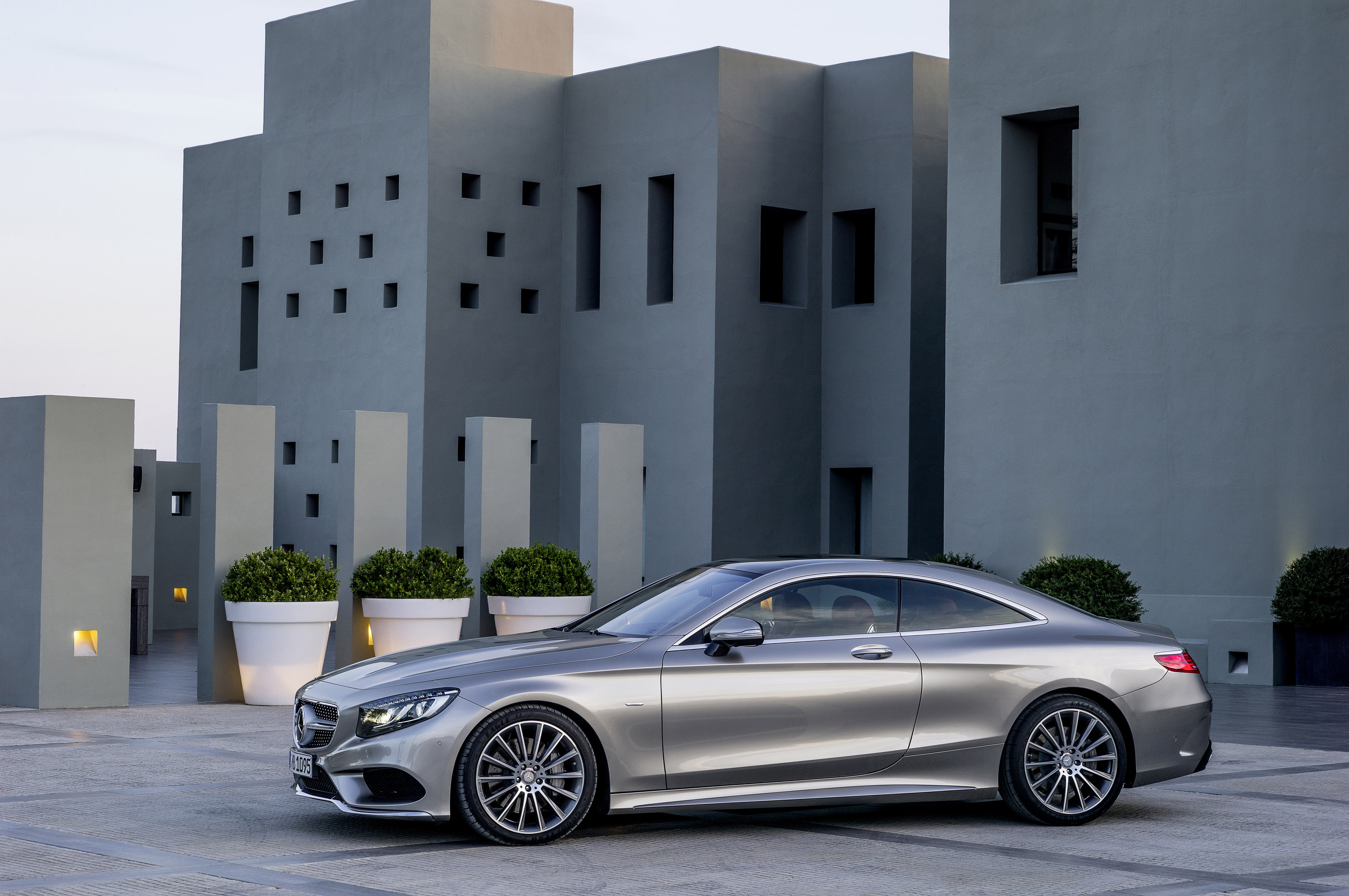 Mercedes-Benz S-Class Coupe photo #28