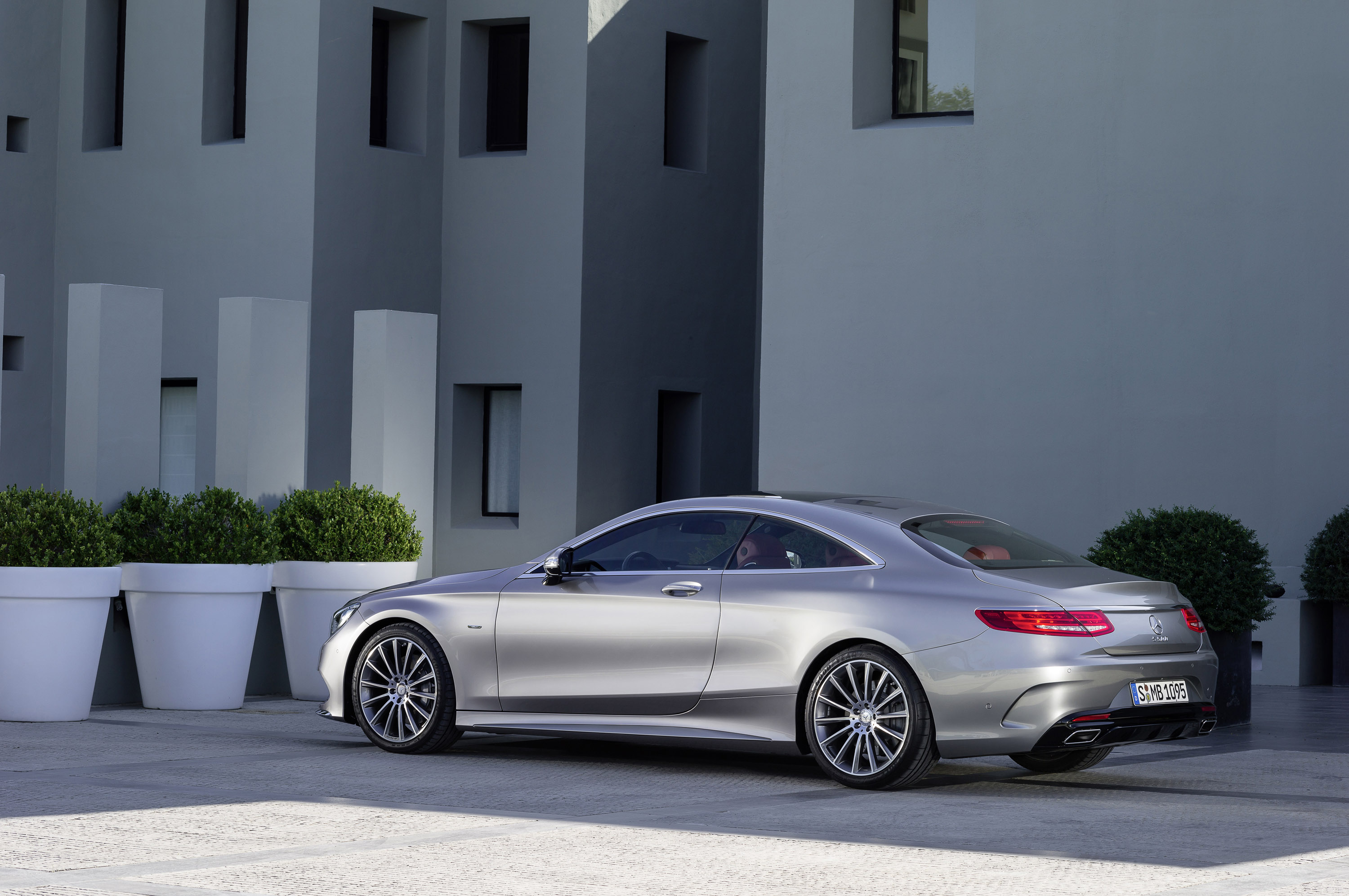 Mercedes-Benz S-Class Coupe photo #36