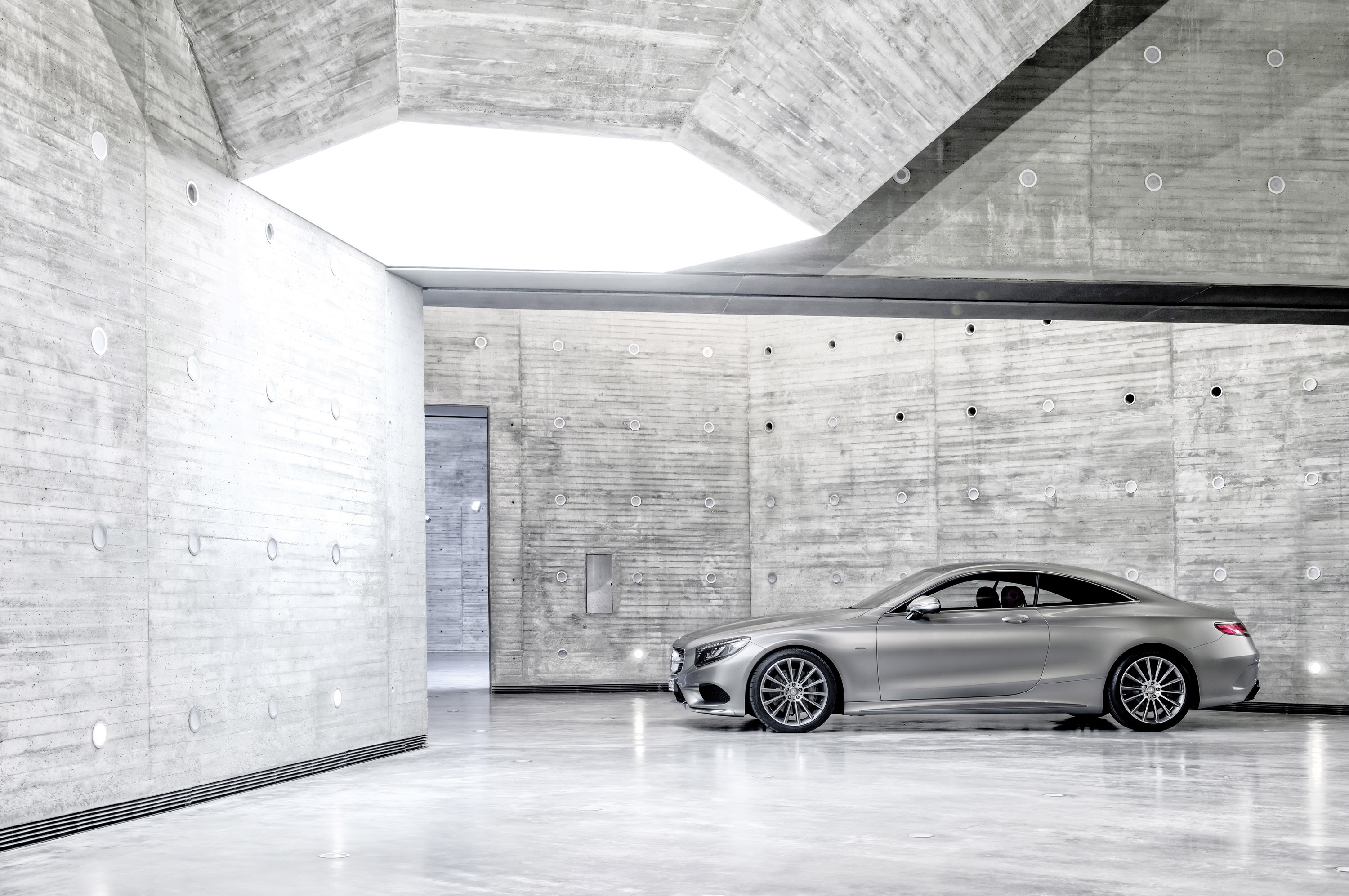 Mercedes-Benz S-Class Coupe photo #41