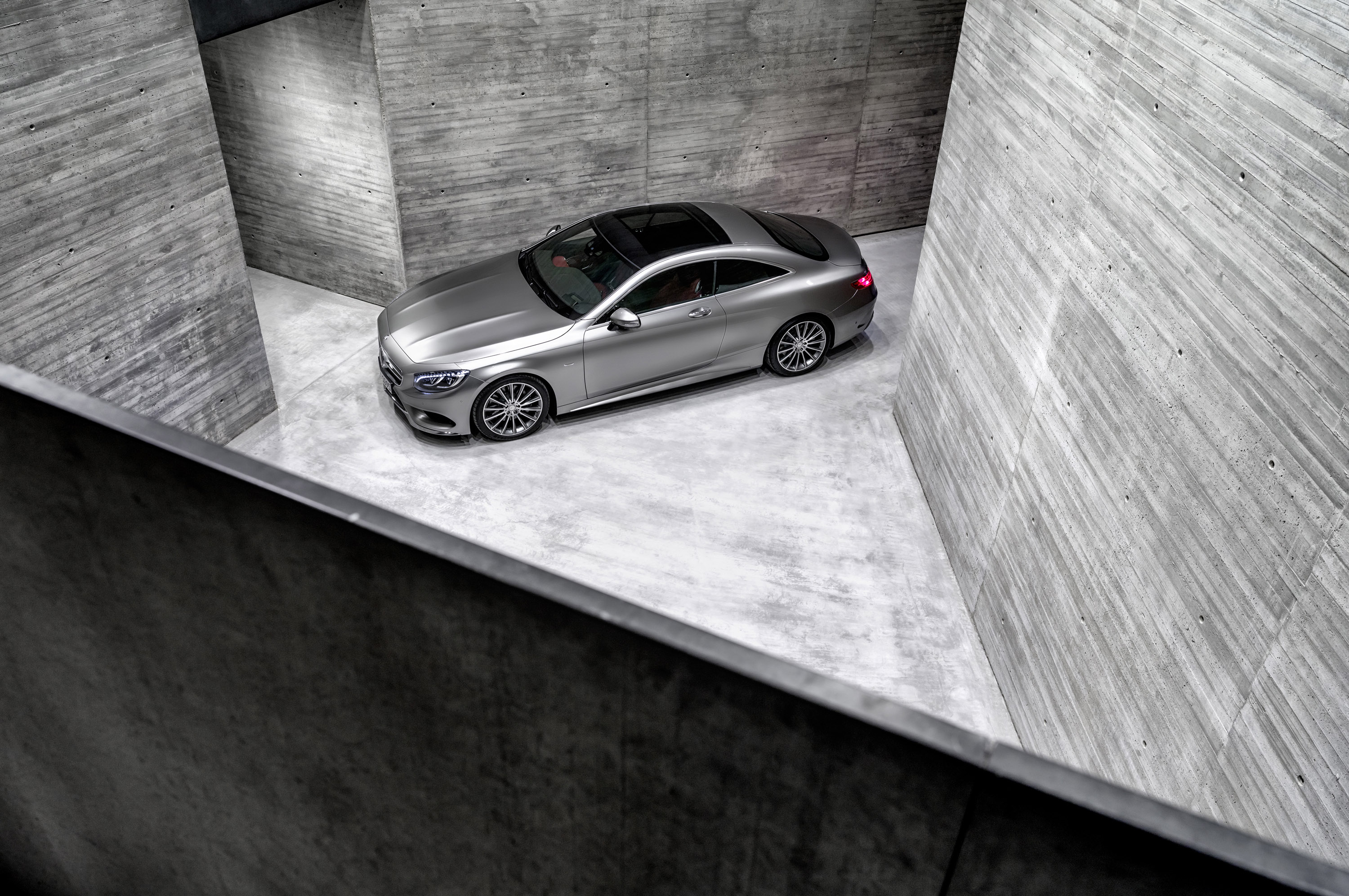 Mercedes-Benz S-Class Coupe photo #42