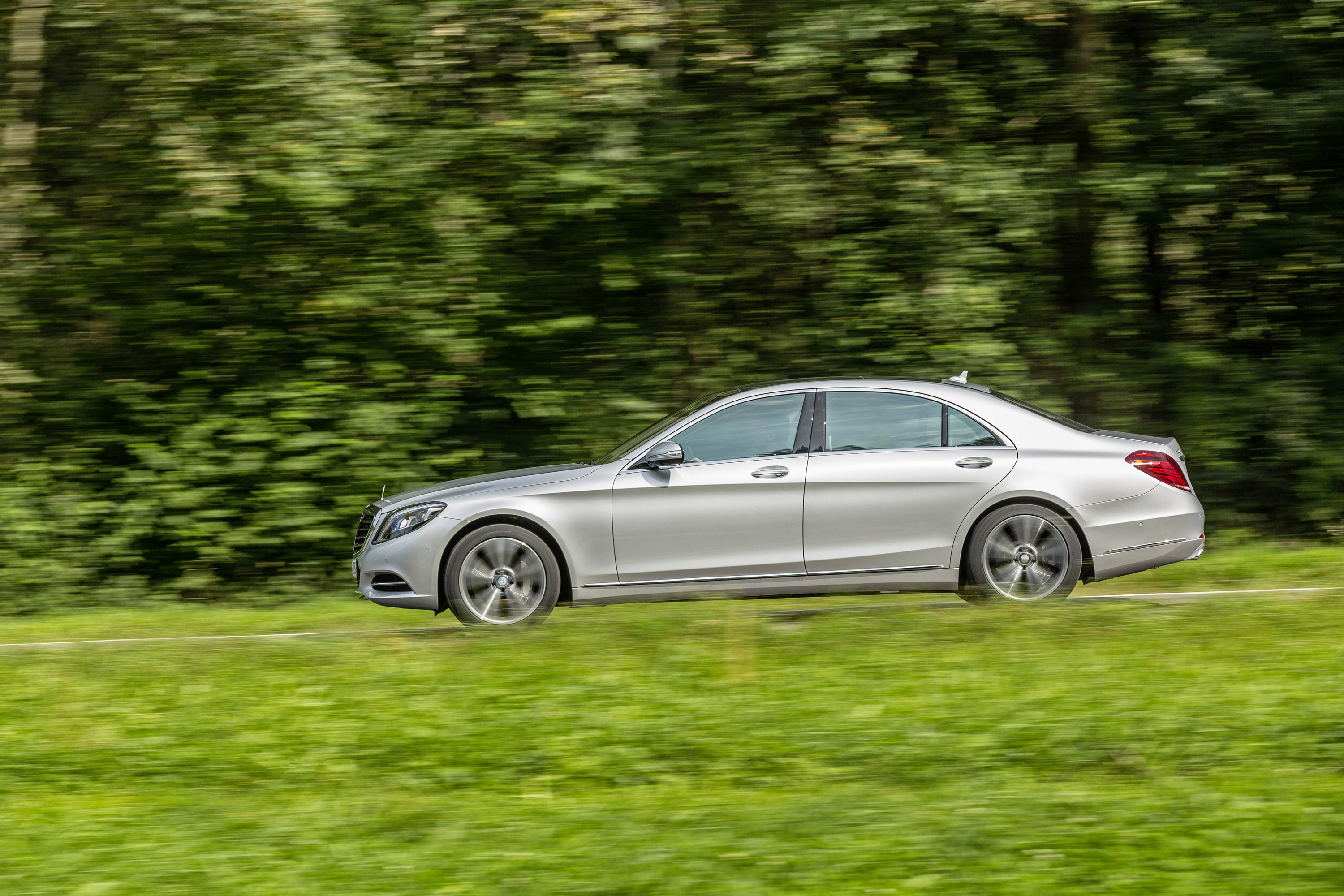 Mercedes-Benz S550 Plug-In Hybrid photo #17