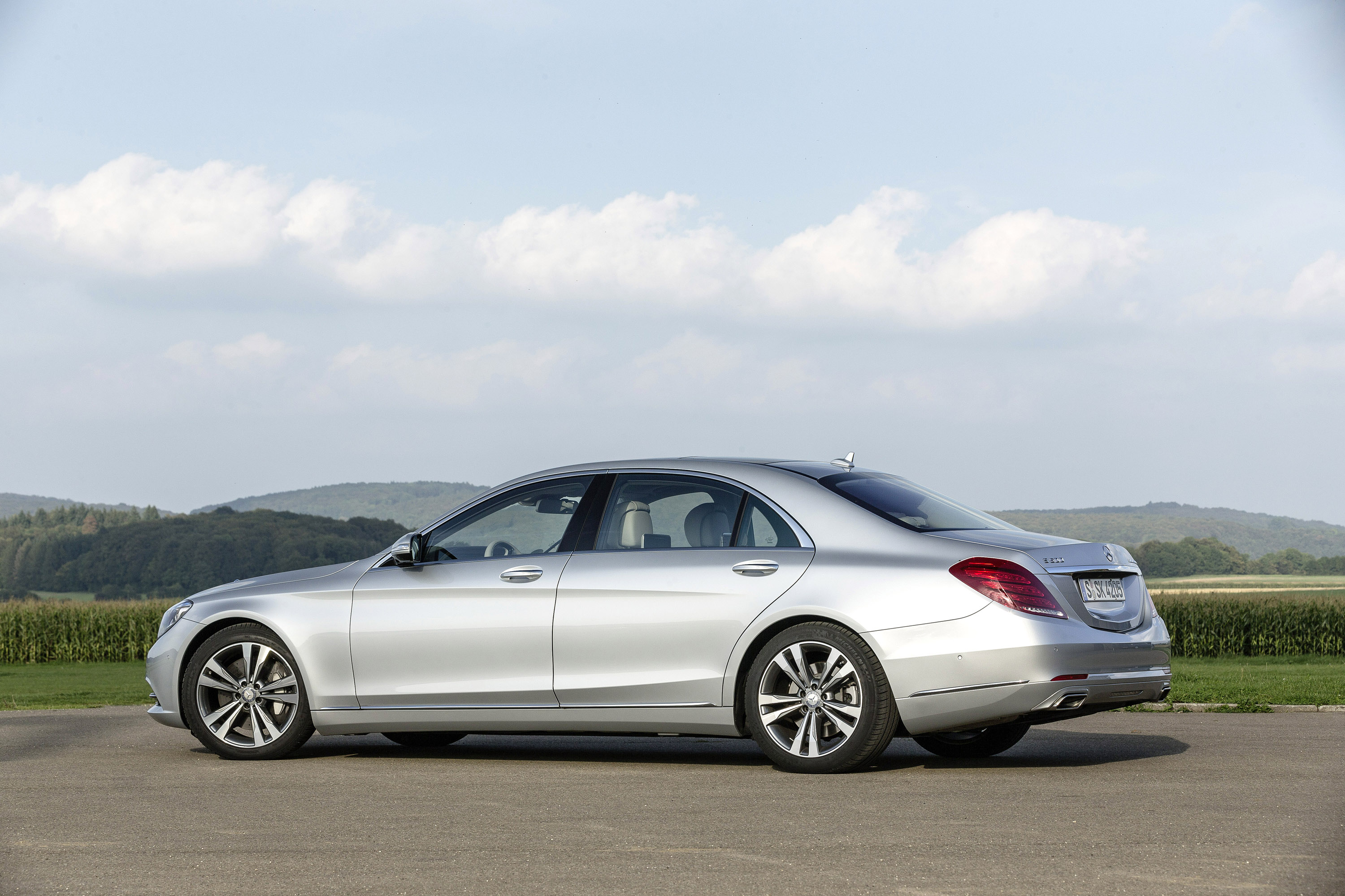 Mercedes-Benz S550 Plug-In Hybrid photo #20